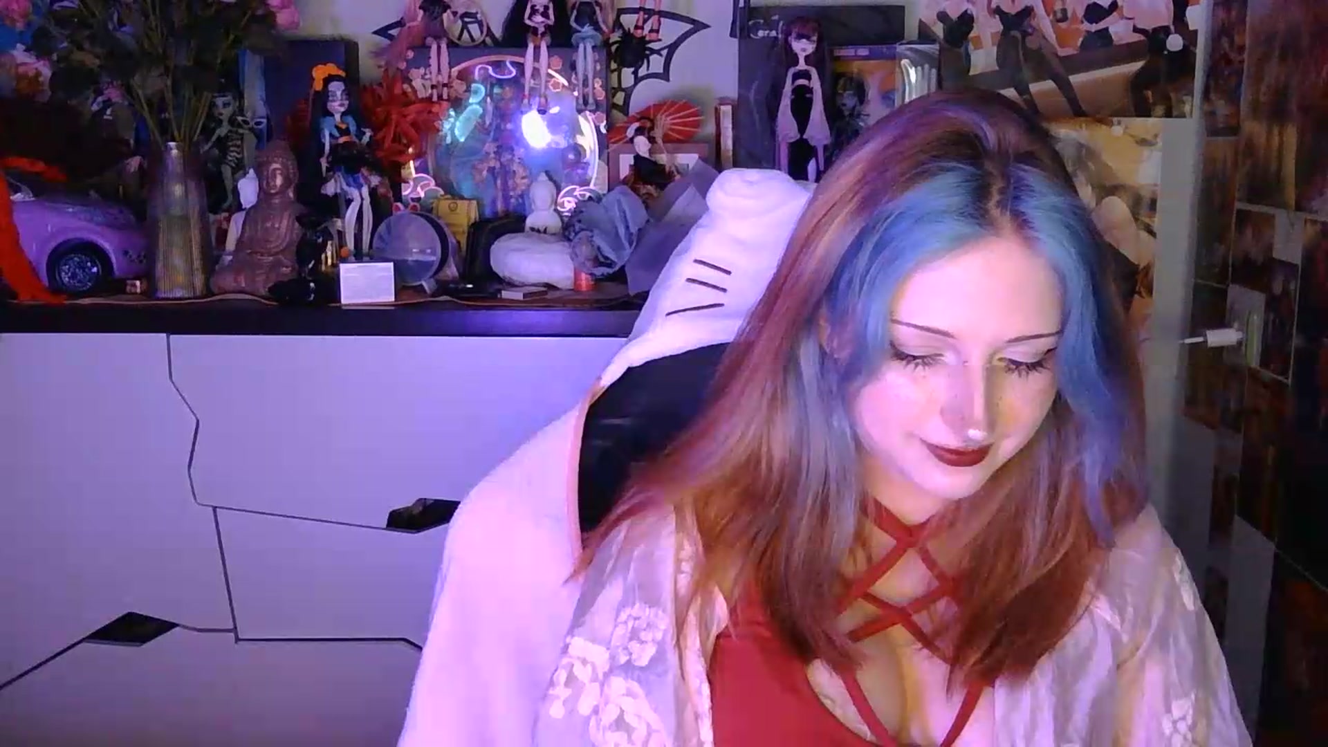 Gallery image thumbnail from VladaMoon's myfreecams stream on, 08/16/2026, 22:34 image 15 of 20
