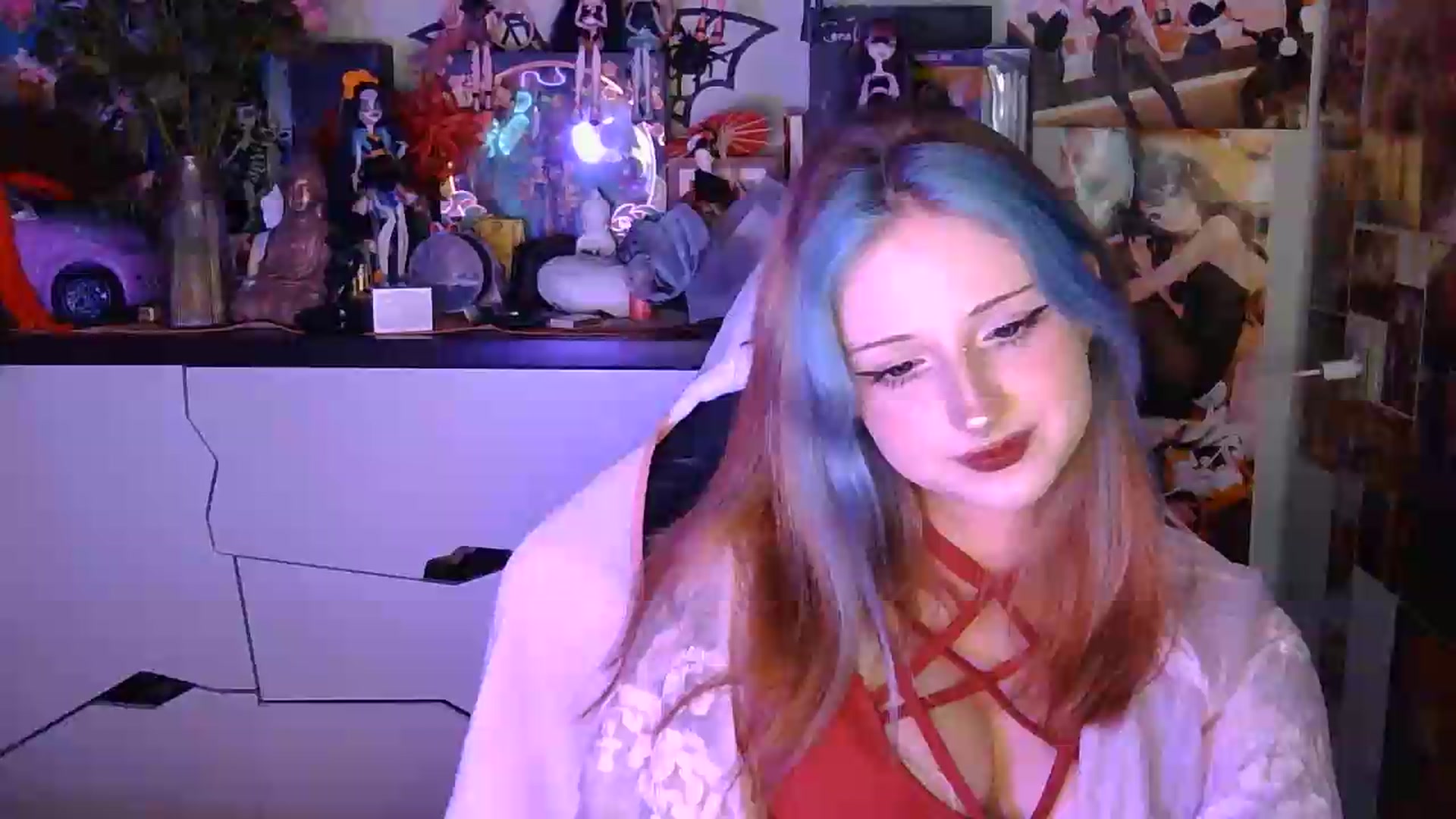 Gallery image thumbnail from VladaMoon's myfreecams stream on, 08/16/2026, 22:34 image 14 of 20