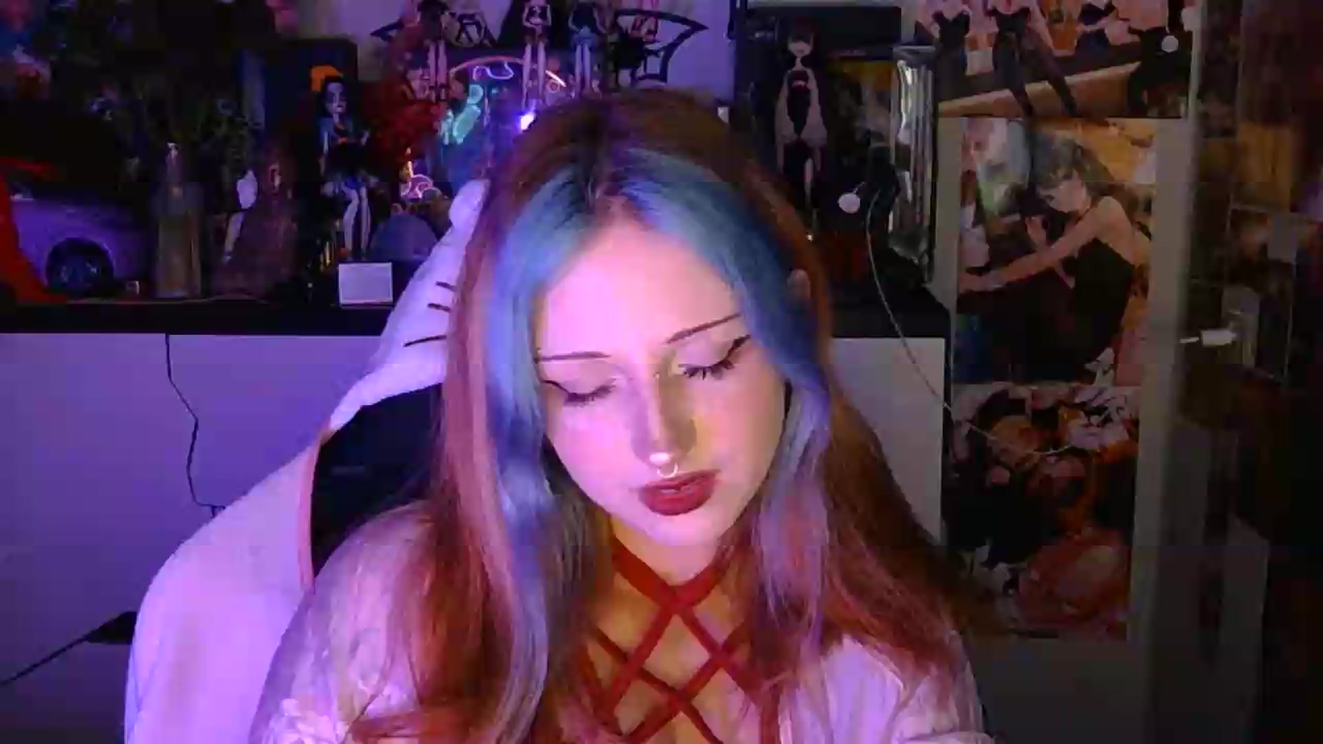 Gallery image thumbnail from VladaMoon's myfreecams stream on, 08/16/2026, 22:34 image 1 of 20