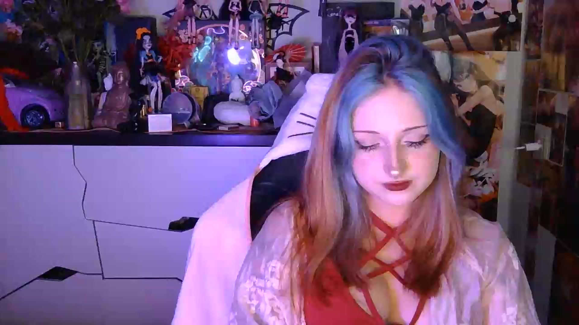 Gallery image thumbnail from VladaMoon's myfreecams stream on, 08/16/2026, 22:34 image 16 of 20