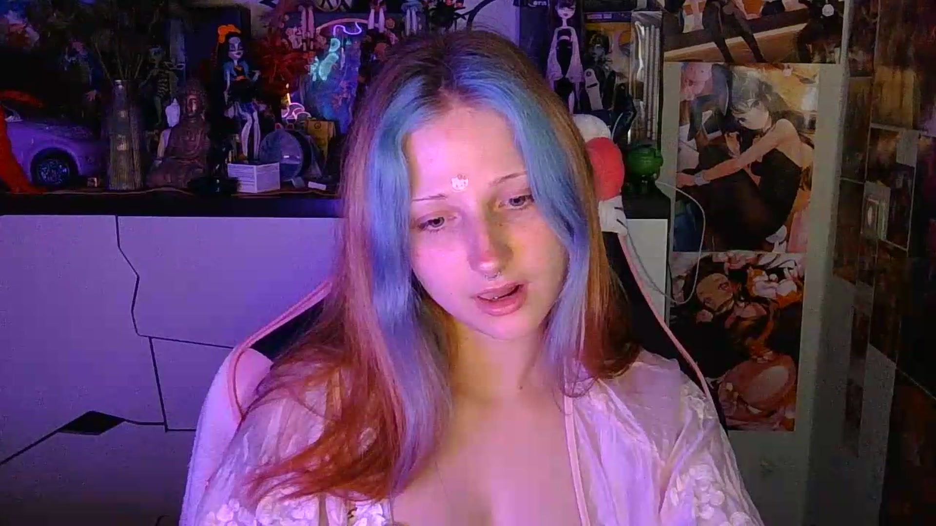 Gallery image thumbnail from VladaMoon's myfreecams stream on, 08/17/2026, 20:59 image 19 of 20