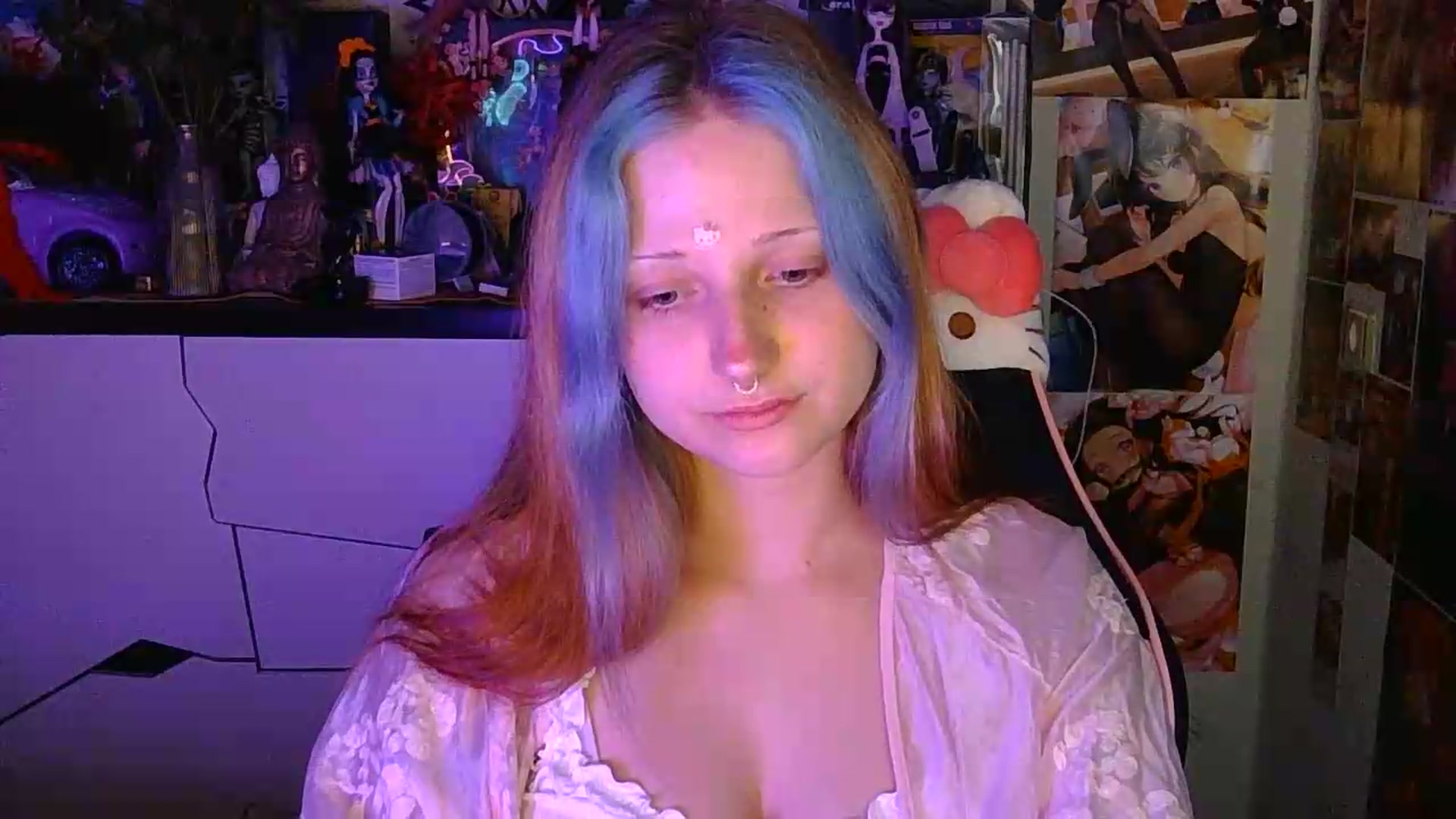 Gallery image thumbnail from VladaMoon's myfreecams stream on, 08/17/2026, 20:59 image 13 of 20