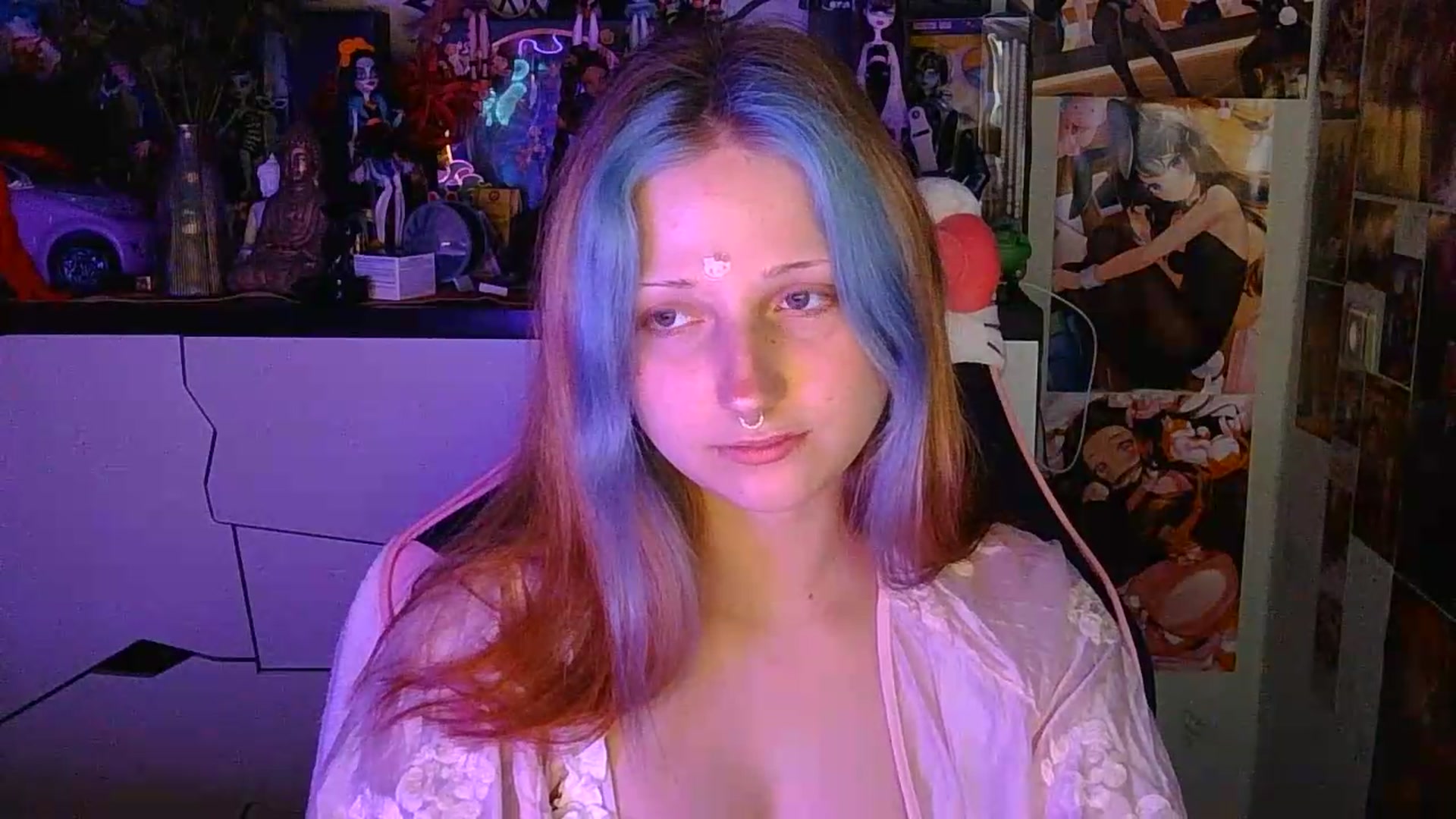 Gallery image thumbnail from VladaMoon's myfreecams stream on, 08/17/2026, 20:59 image 14 of 20