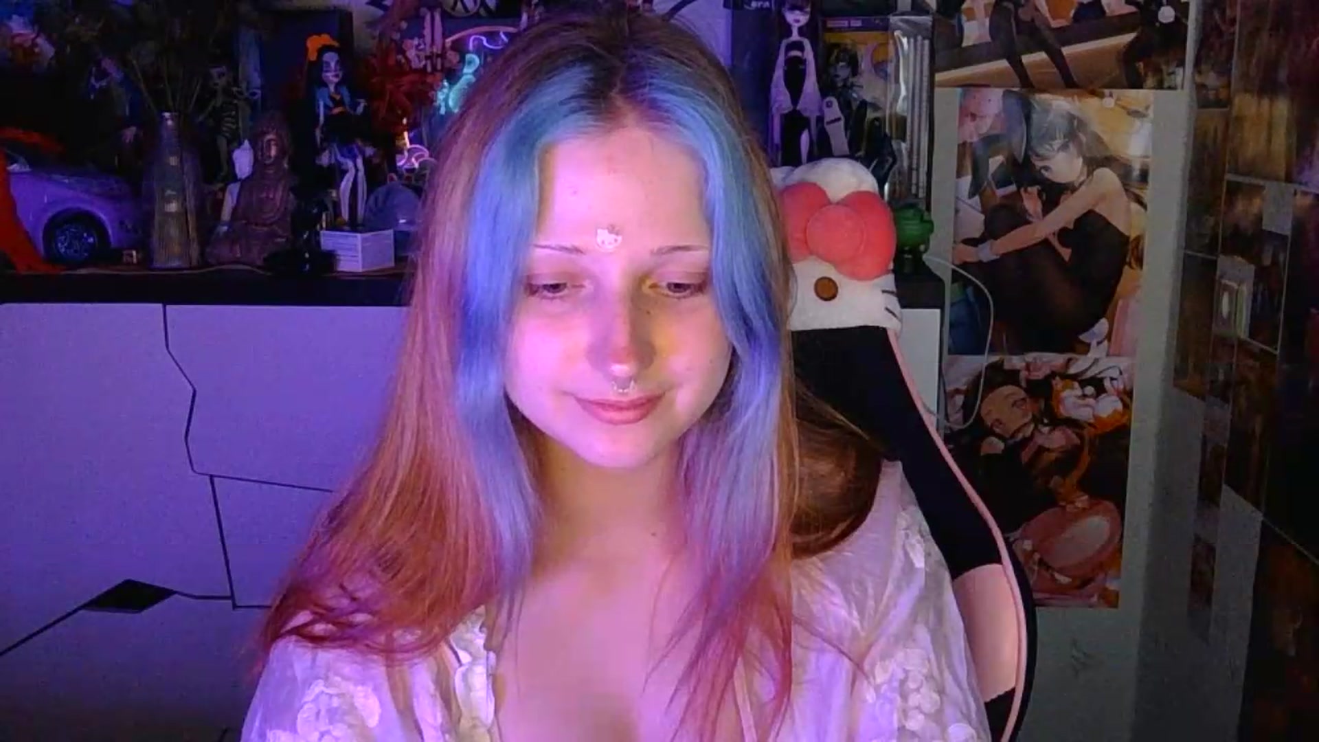 Gallery image thumbnail from VladaMoon's myfreecams stream on, 08/17/2026, 20:59 image 8 of 20