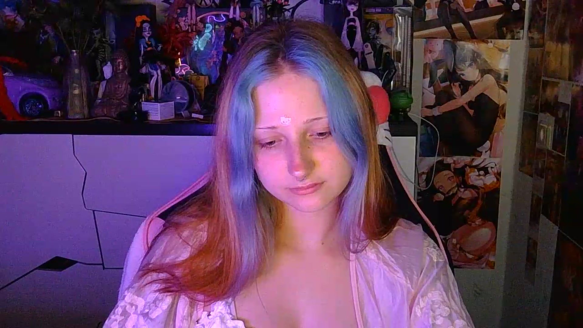 Gallery image thumbnail from VladaMoon's myfreecams stream on, 08/17/2026, 20:59 image 18 of 20