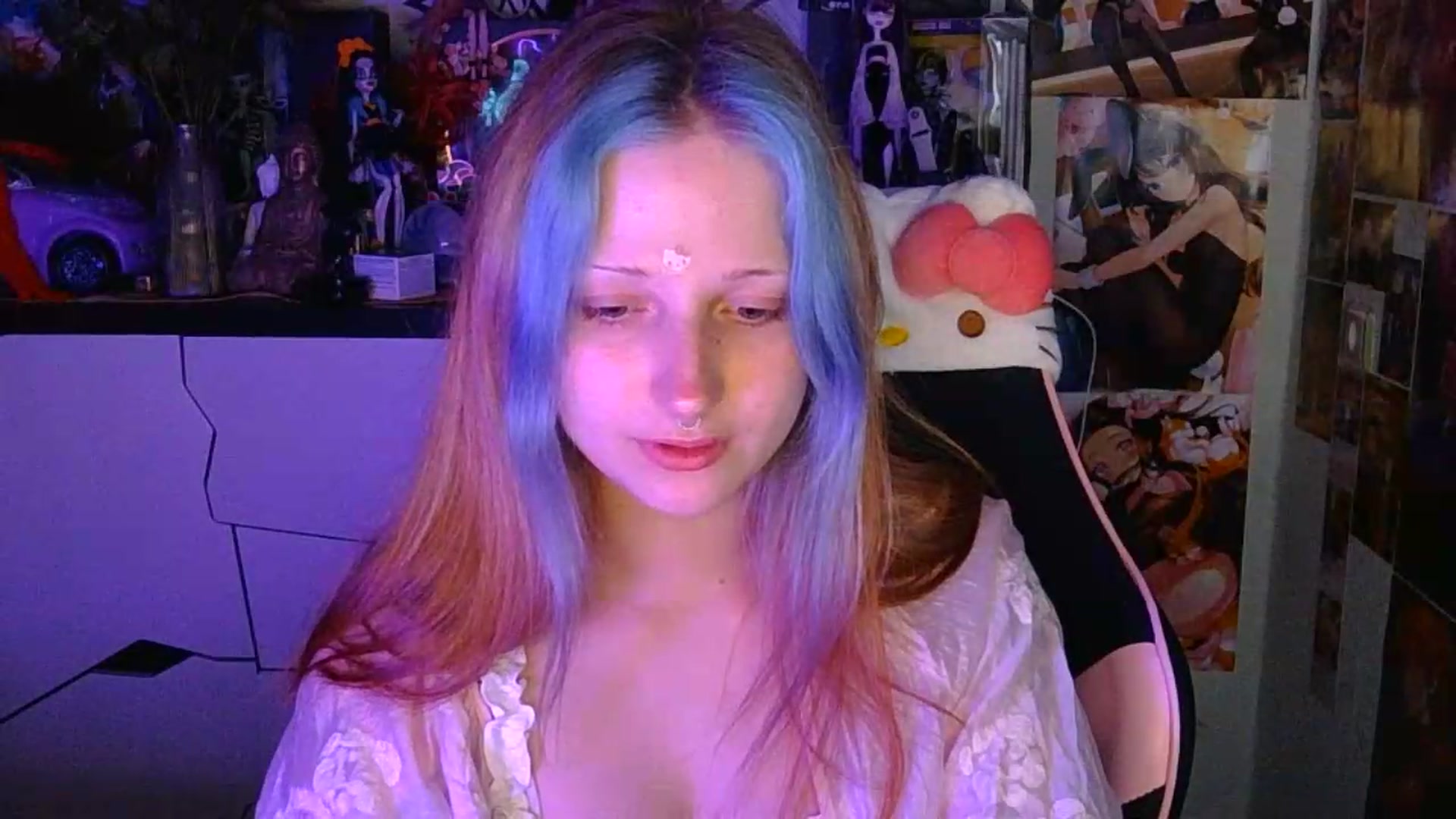 Gallery image thumbnail from VladaMoon's myfreecams stream on, 08/17/2026, 20:59 image 5 of 20