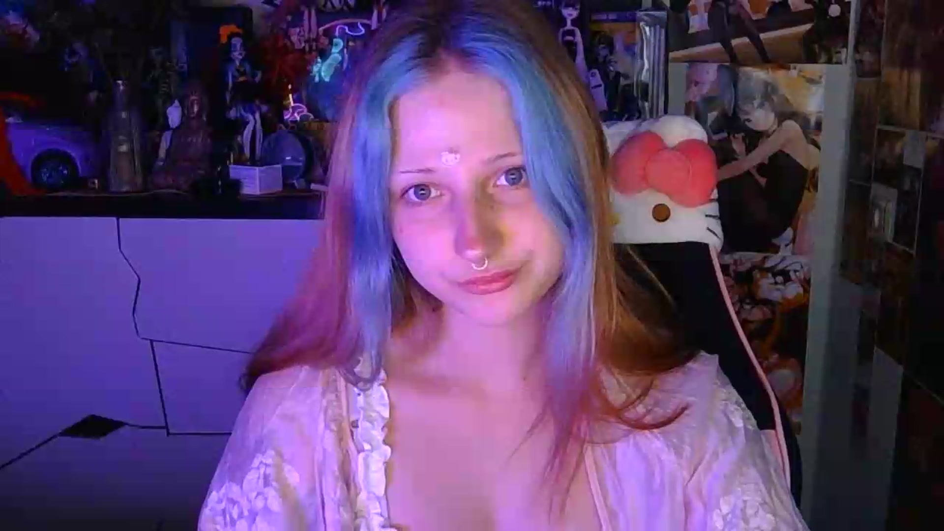 Gallery image thumbnail from VladaMoon's myfreecams stream on, 08/17/2026, 20:59 image 2 of 20