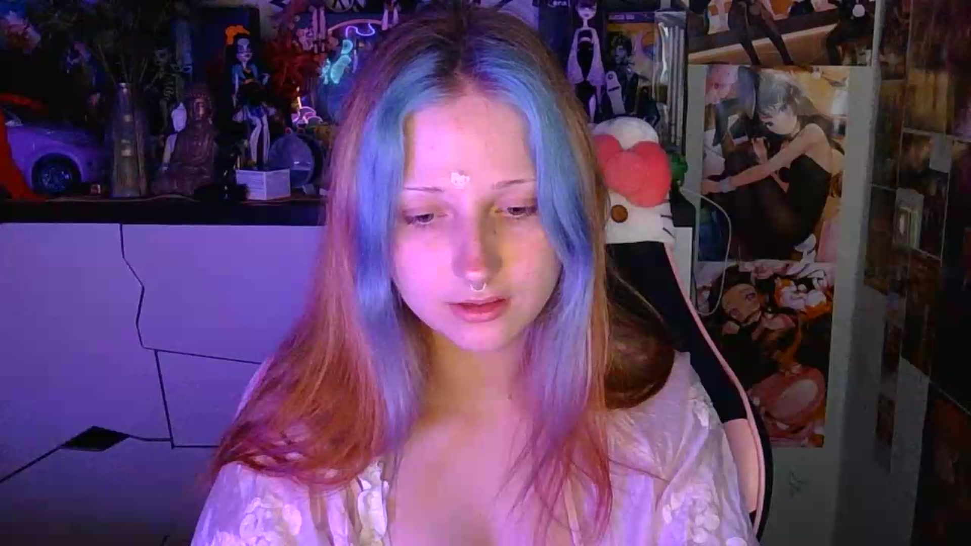 Gallery image thumbnail from VladaMoon's myfreecams stream on, 08/17/2026, 20:59 image 7 of 20