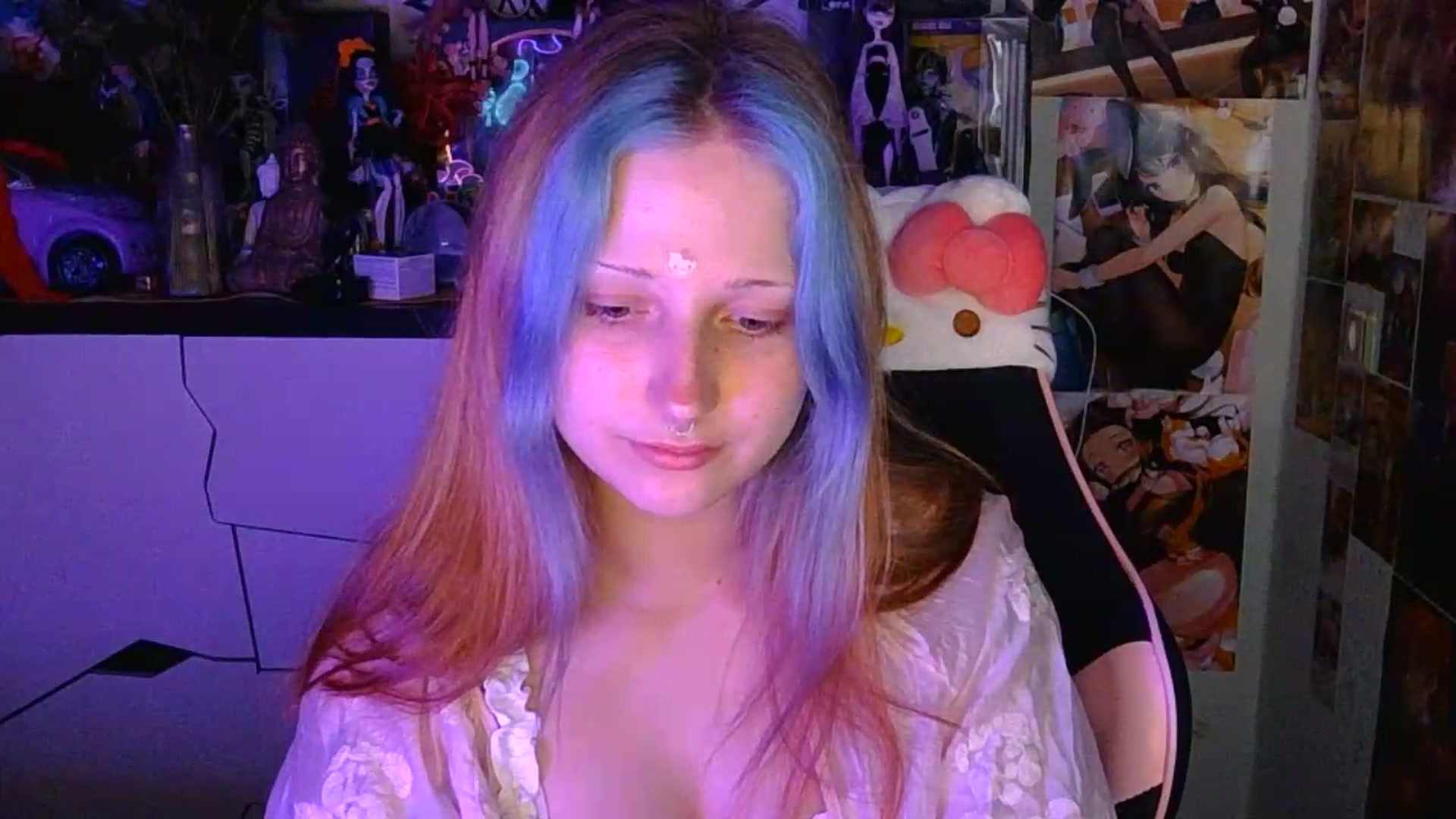 Gallery image thumbnail from VladaMoon's myfreecams stream on, 08/17/2026, 20:59 image 6 of 20