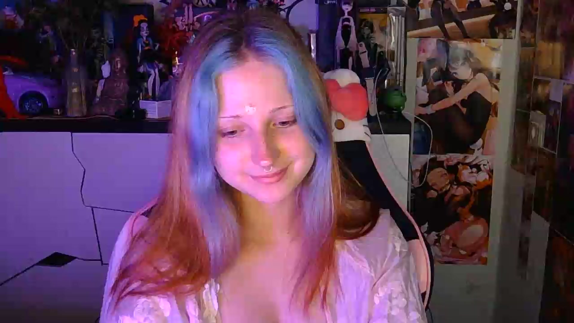 Gallery image thumbnail from VladaMoon's myfreecams stream on, 08/17/2026, 20:59 image 12 of 20