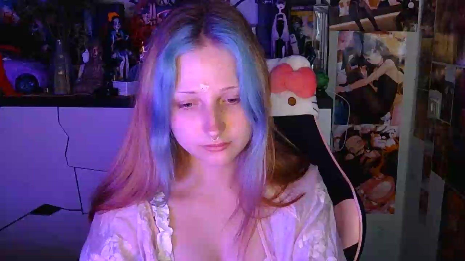 Gallery image thumbnail from VladaMoon's myfreecams stream on, 08/17/2026, 20:59 image 3 of 20