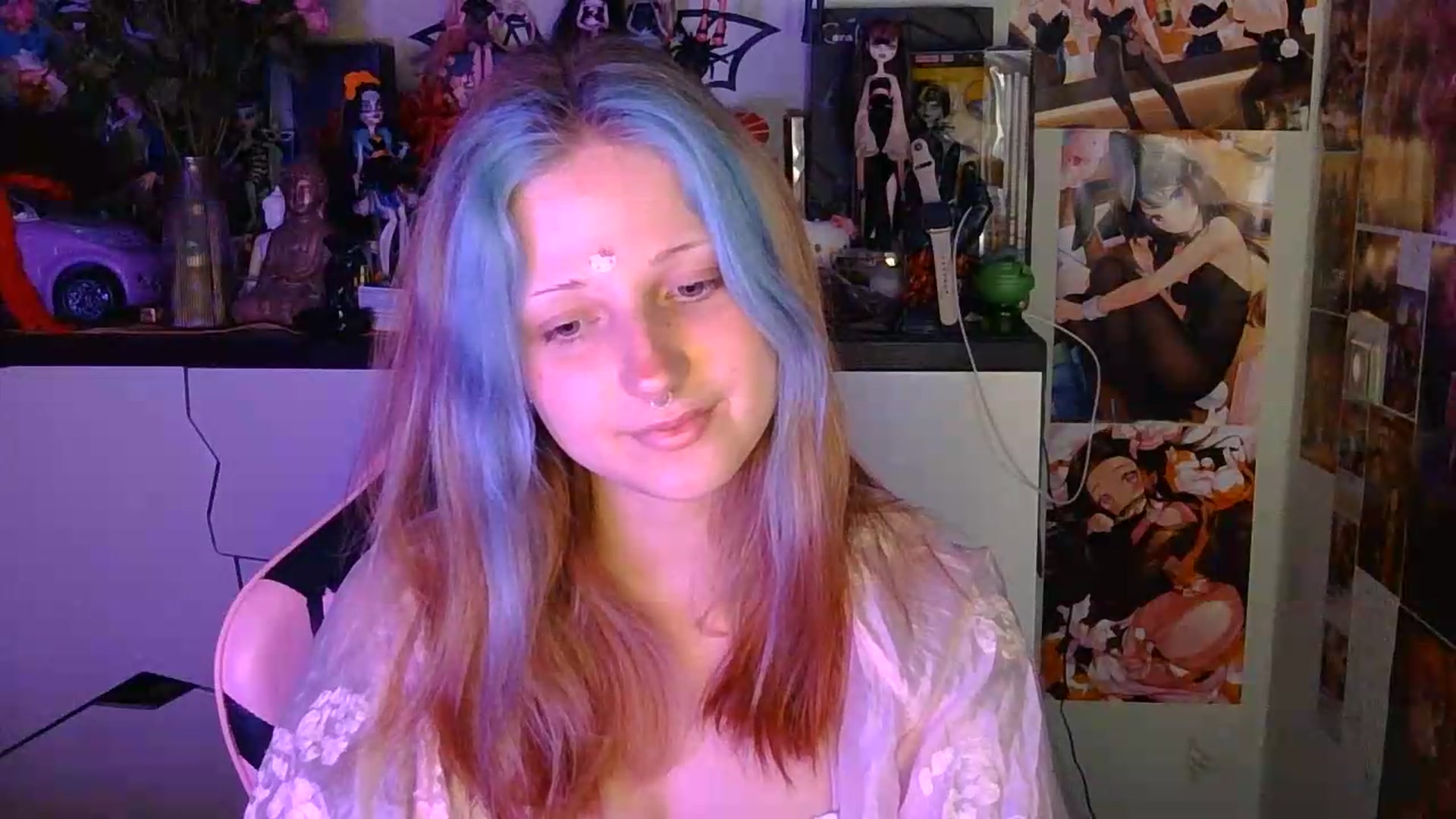 Gallery image thumbnail from VladaMoon's myfreecams stream on, 08/17/2026, 22:03 image 8 of 20