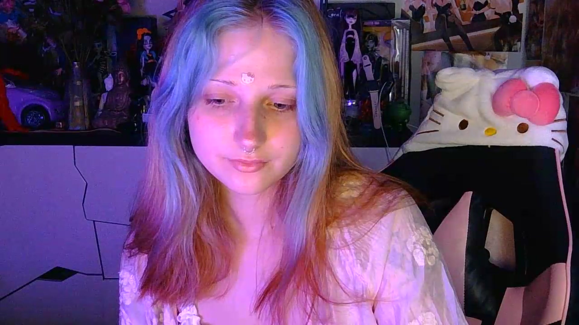 Gallery image thumbnail from VladaMoon's myfreecams stream on, 08/17/2026, 22:03 image 16 of 20