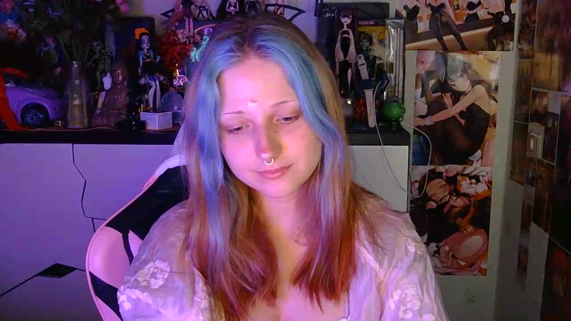 Gallery image thumbnail from VladaMoon's myfreecams stream on, 08/17/2026, 22:03 image 6 of 20