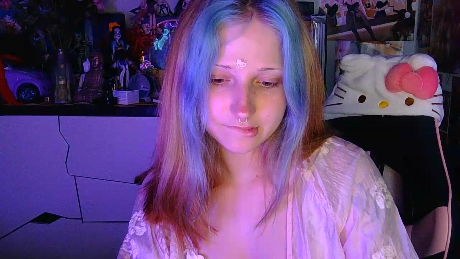 Gallery image thumbnail from VladaMoon's myfreecams stream on, 08/17/2026, 22:03 image 13 of 20