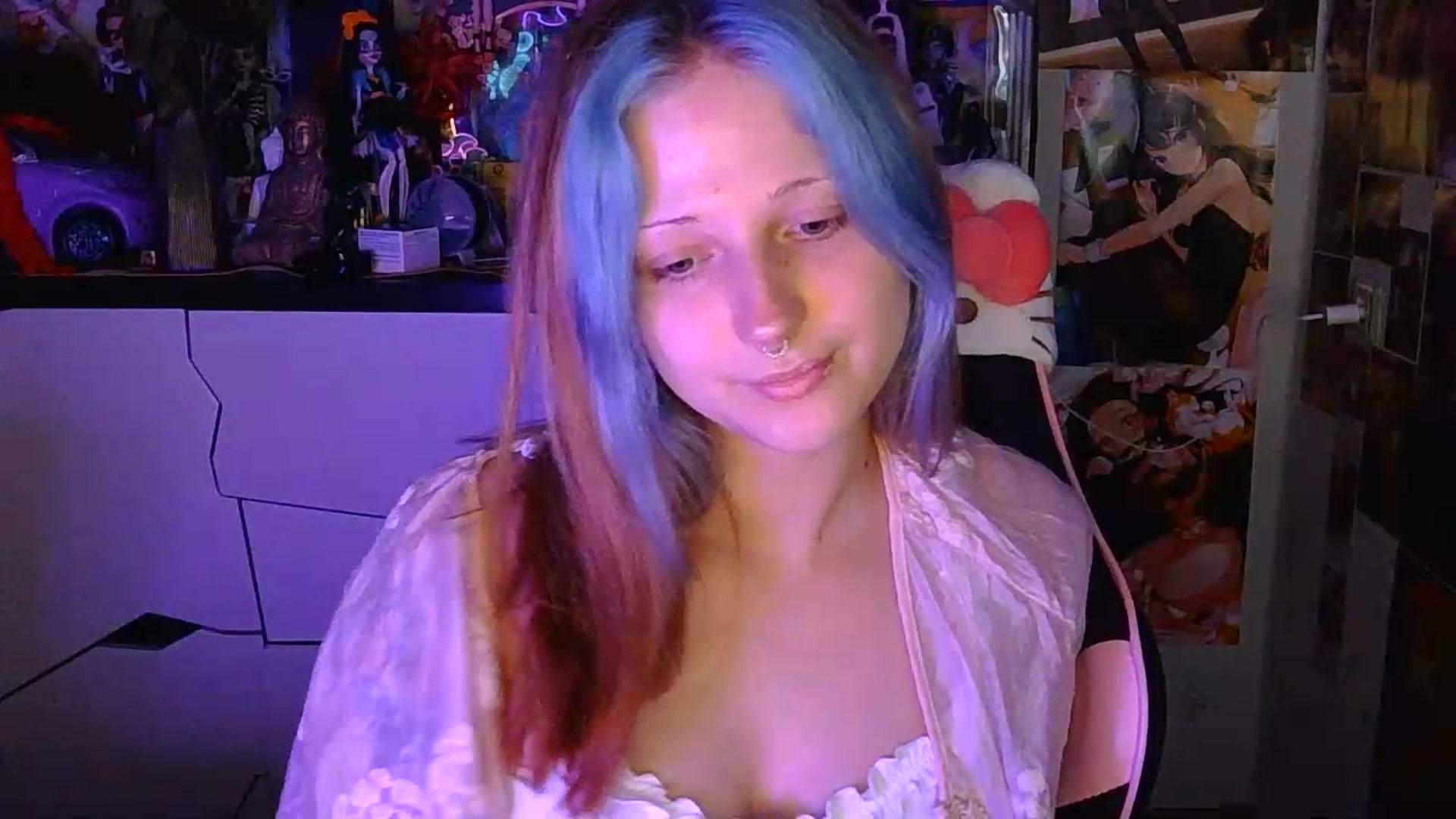 Gallery image thumbnail from VladaMoon's myfreecams stream on, 08/18/2026, 17:31 image 17 of 20