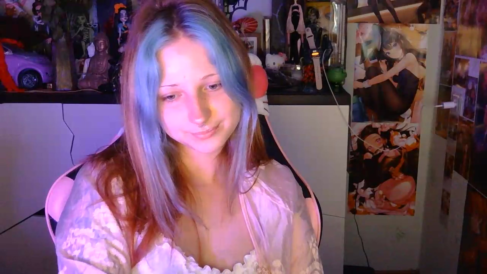 Gallery image thumbnail from VladaMoon's myfreecams stream on, 08/18/2026, 17:31 image 12 of 20