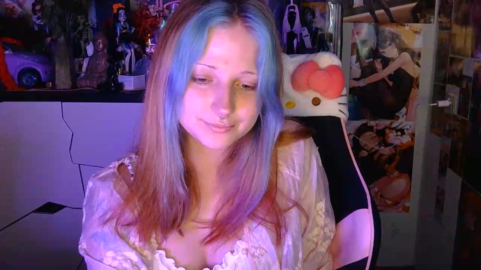 Gallery image thumbnail from VladaMoon's myfreecams stream on, 08/18/2026, 17:31 image 16 of 20