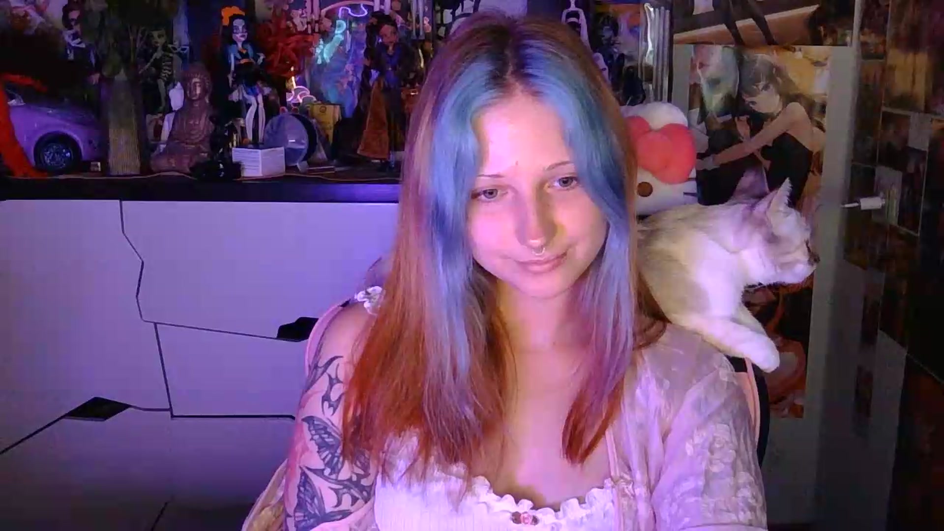 Gallery image thumbnail from VladaMoon's myfreecams stream on, 08/18/2026, 18:20 image 11 of 20