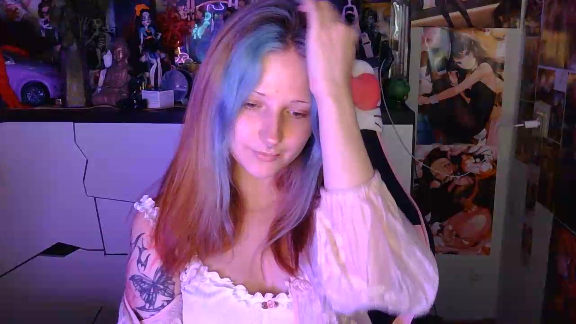 Gallery image thumbnail from VladaMoon's myfreecams stream on, 08/18/2026, 18:20 image 15 of 20