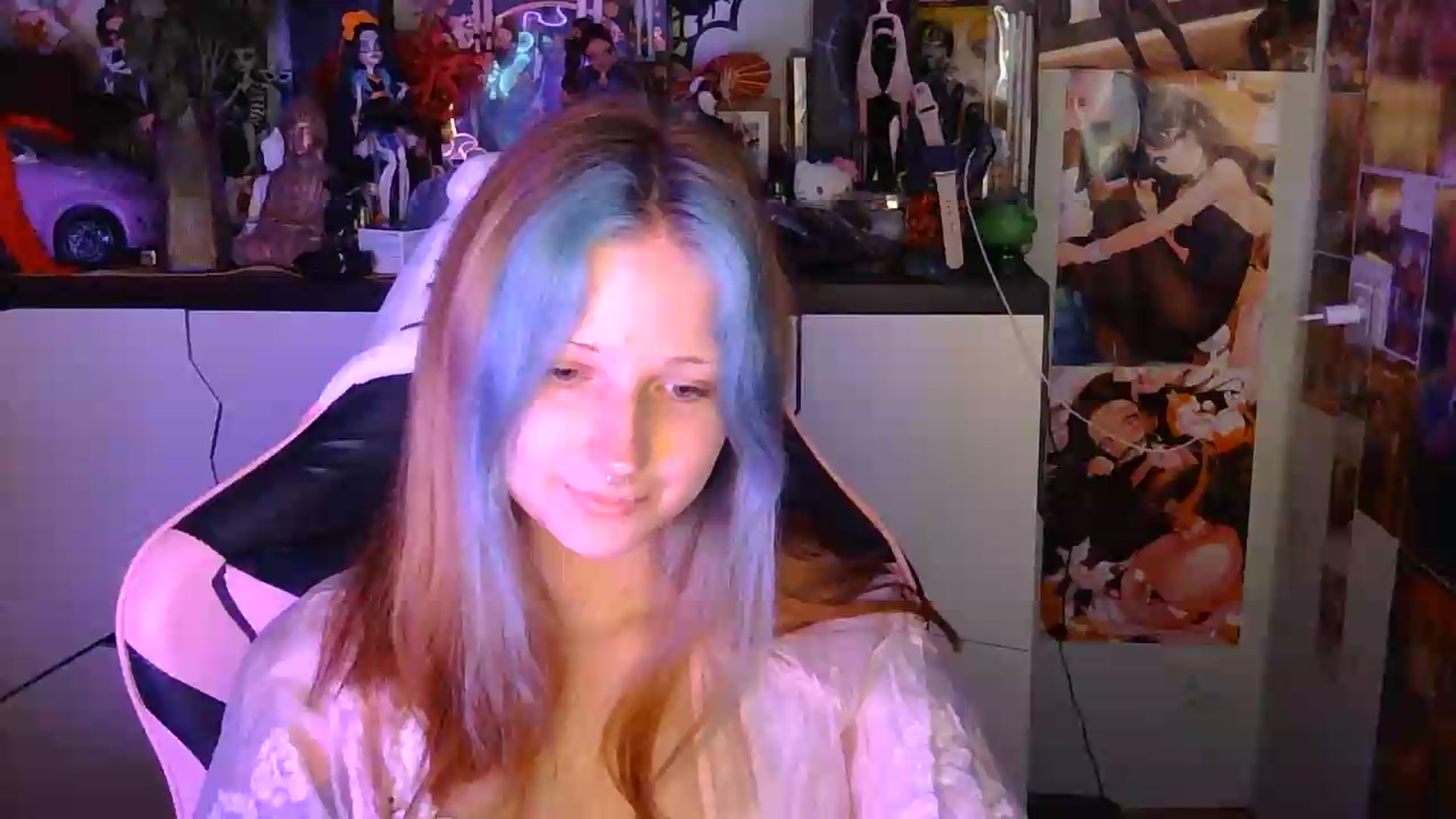 Gallery image thumbnail from VladaMoon's myfreecams stream on, 08/18/2026, 18:20 image 1 of 20