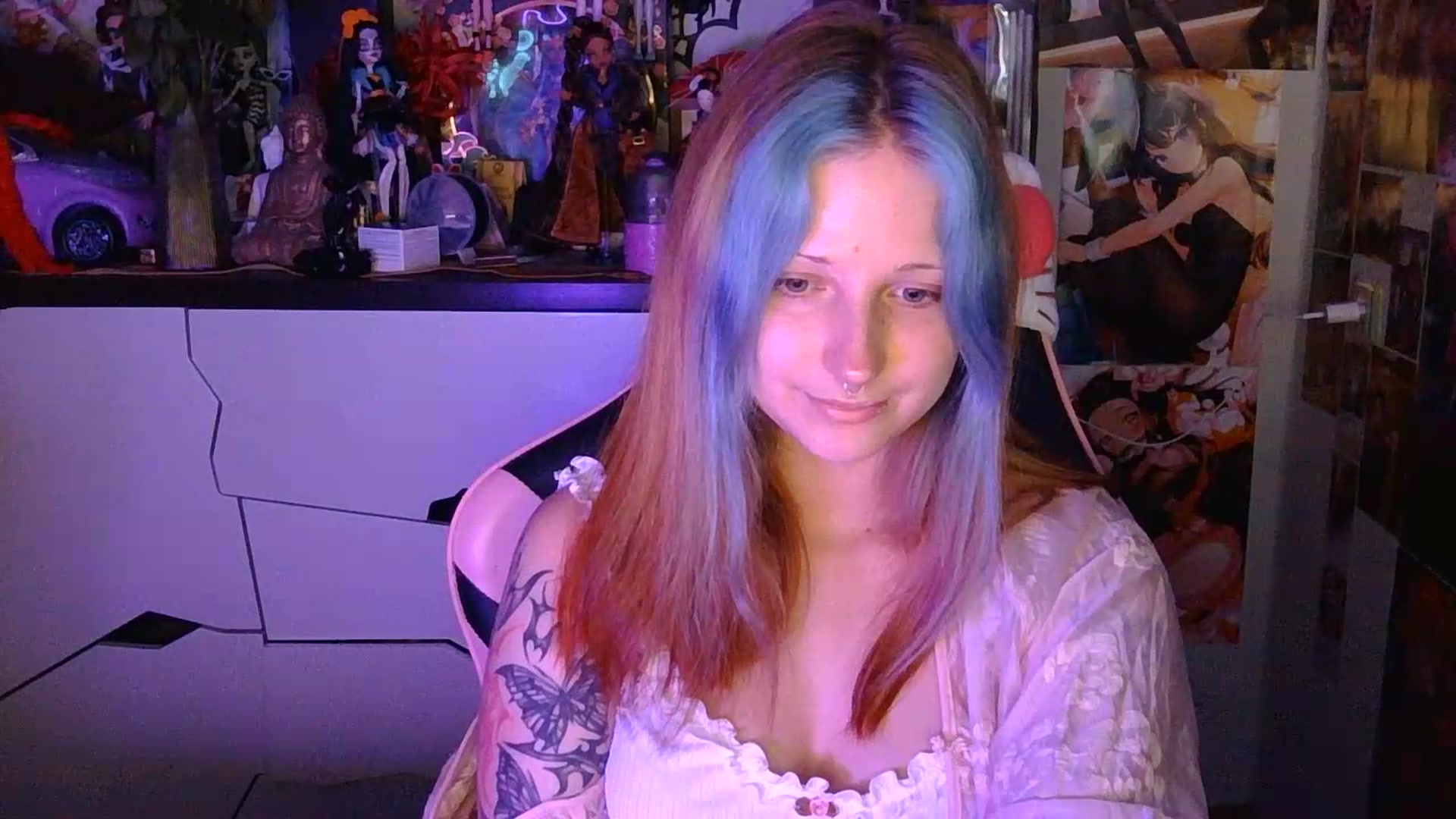 Gallery image thumbnail from VladaMoon's myfreecams stream on, 08/18/2026, 18:20 image 12 of 20