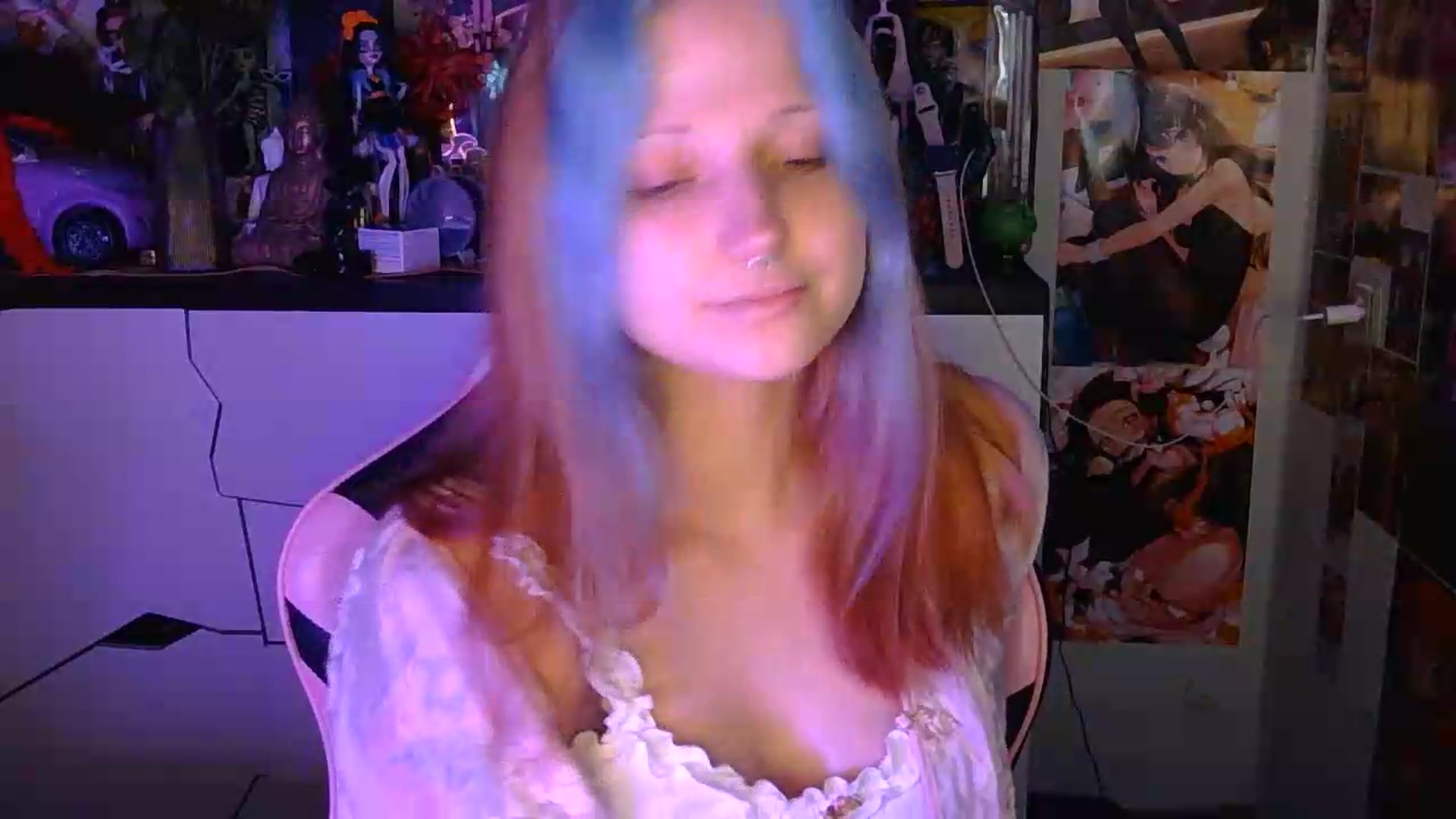 Gallery image thumbnail from VladaMoon's myfreecams stream on, 08/18/2026, 18:20 image 19 of 20