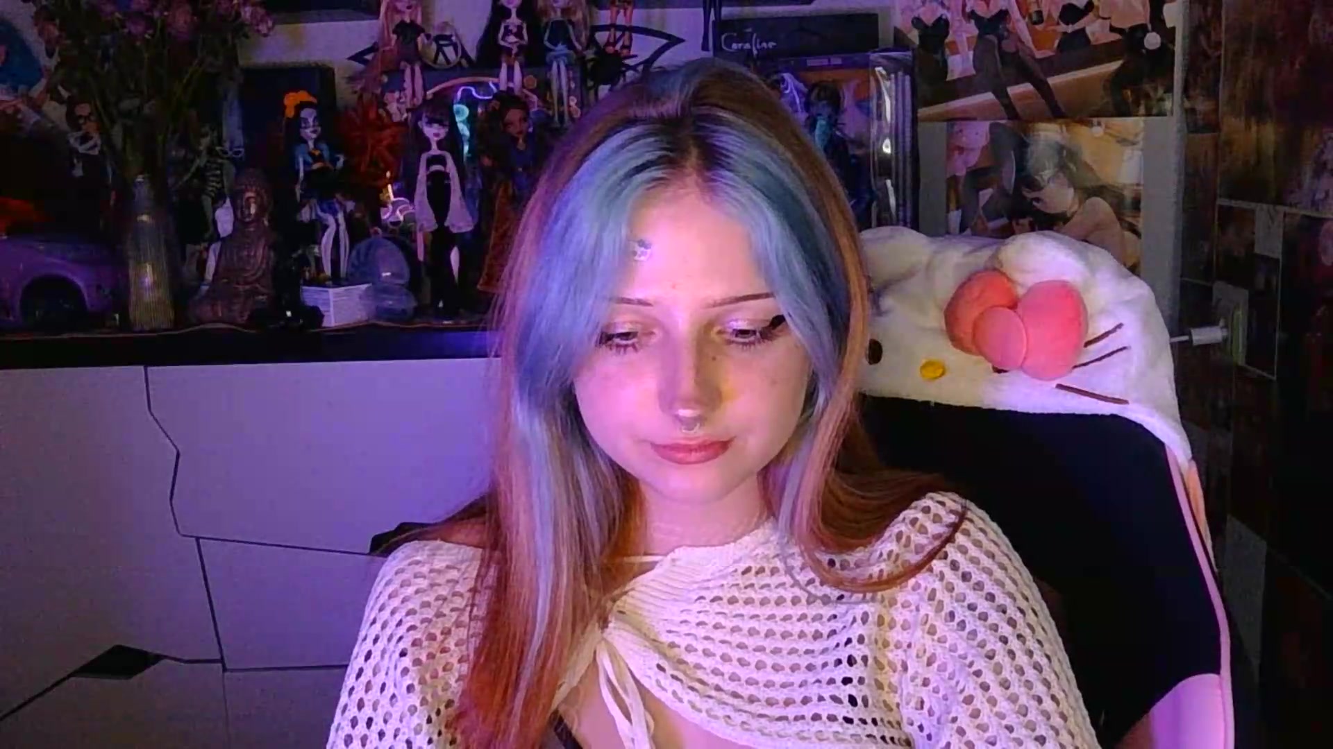 Gallery image thumbnail from VladaMoon's myfreecams stream on, 08/25/2026, 21:29 image 16 of 20