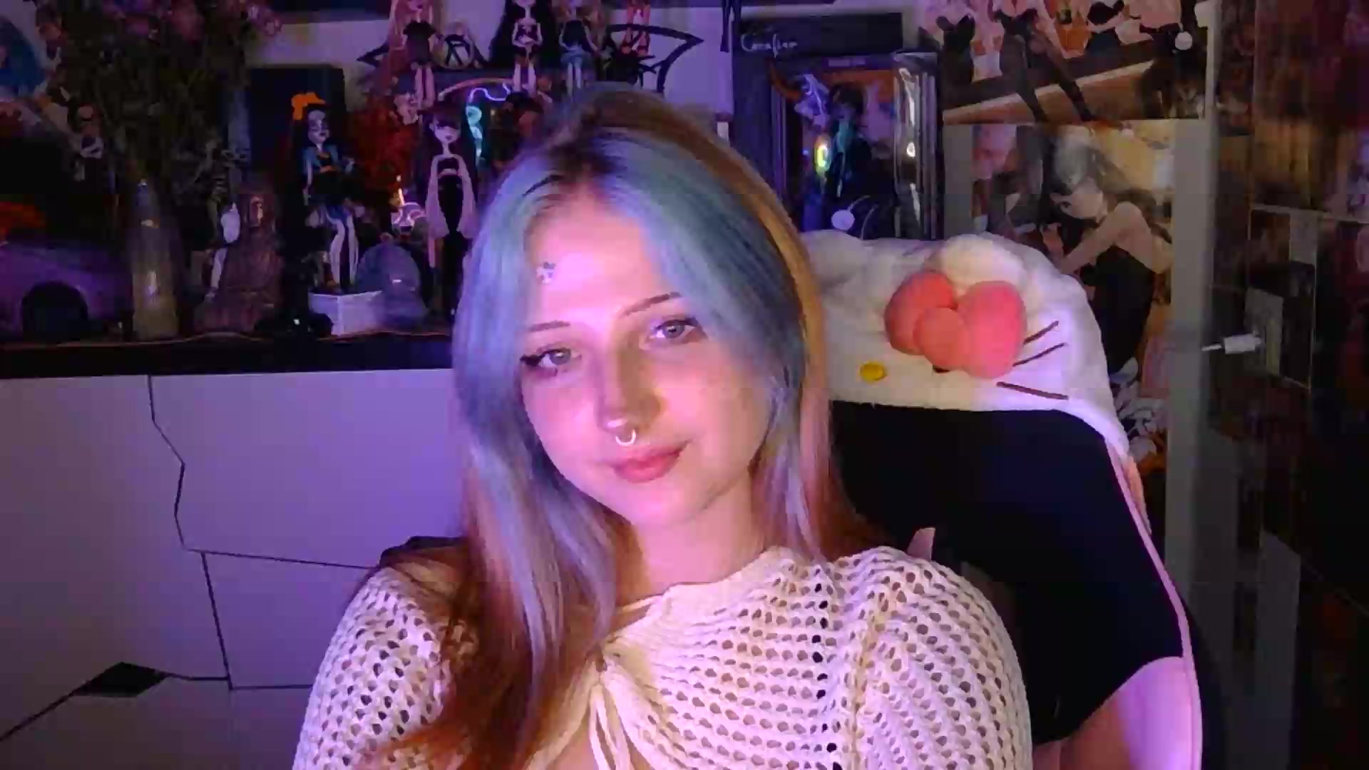 Gallery image thumbnail from VladaMoon's myfreecams stream on, 08/25/2026, 21:29 image 17 of 20