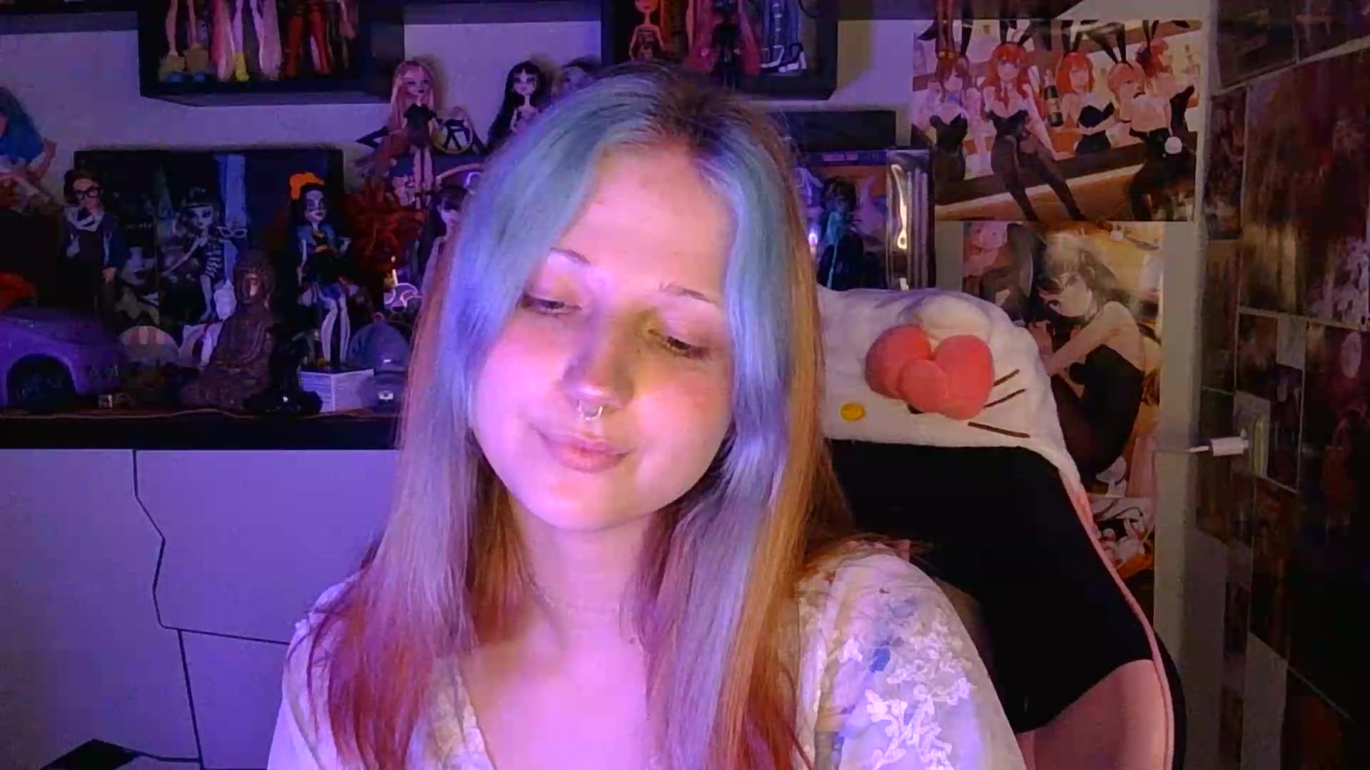 Gallery image thumbnail from VladaMoon's myfreecams stream on, 08/26/2026, 21:14 image 18 of 20
