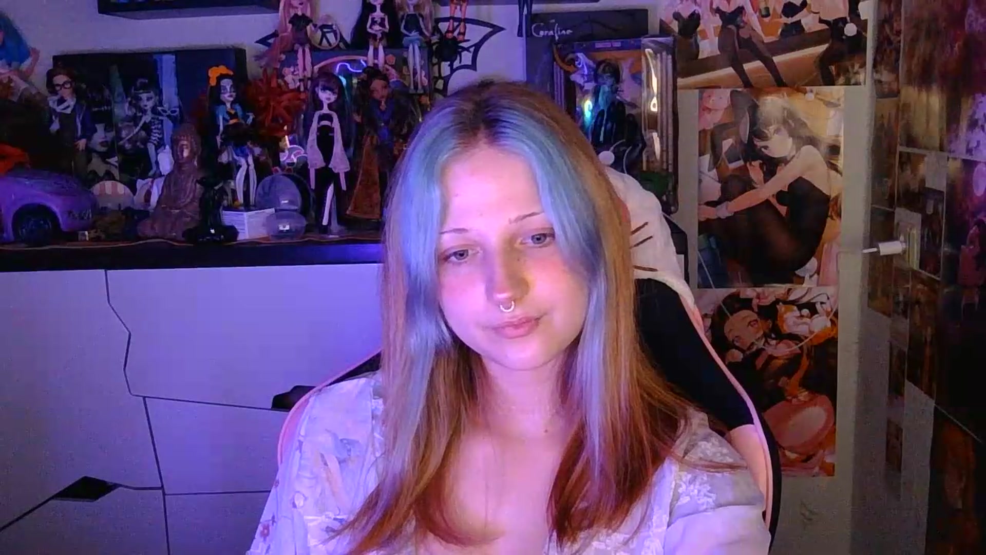 Gallery image thumbnail from VladaMoon's myfreecams stream on, 08/26/2026, 21:14 image 2 of 20
