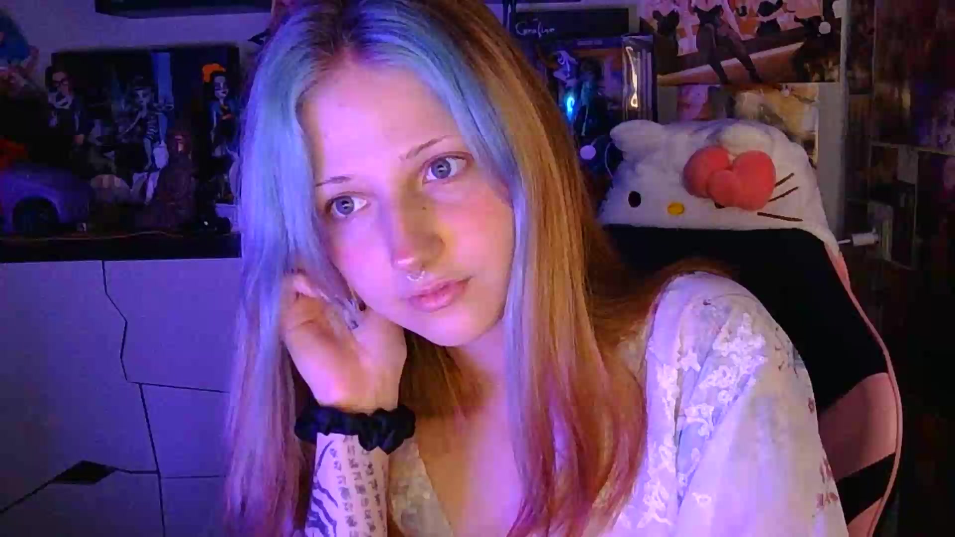 Gallery image thumbnail from VladaMoon's myfreecams stream on, 08/26/2026, 21:14 image 11 of 20