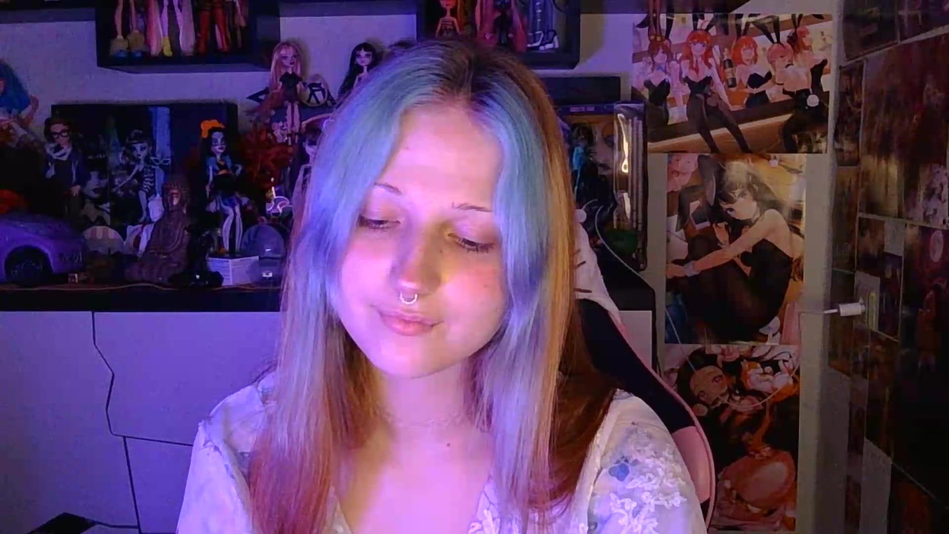 Gallery image thumbnail from VladaMoon's myfreecams stream on, 08/26/2026, 21:14 image 16 of 20