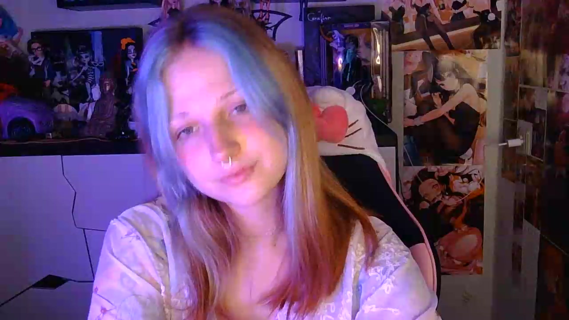 Gallery image thumbnail from VladaMoon's myfreecams stream on, 08/26/2026, 21:14 image 3 of 20