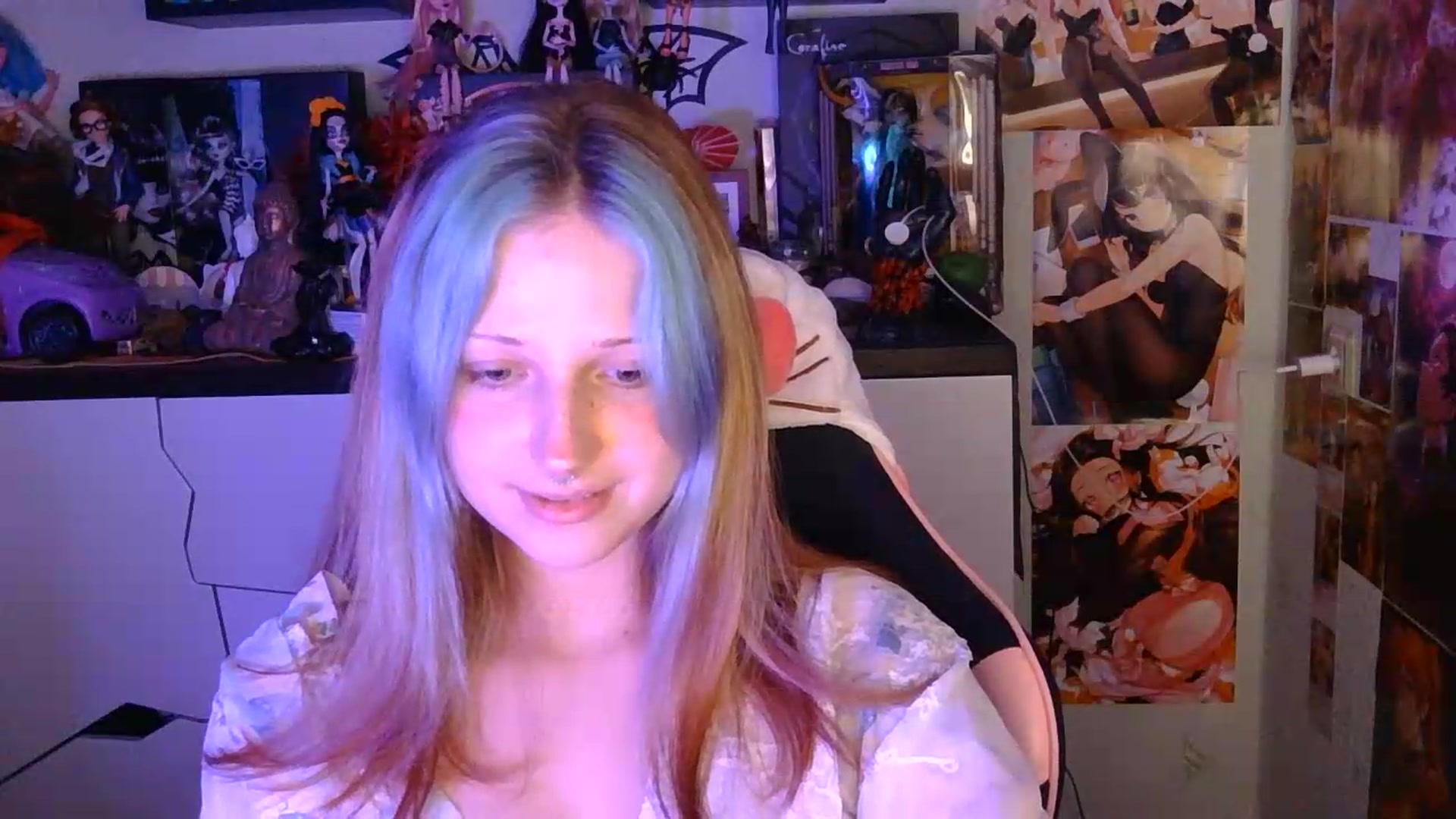 Gallery image thumbnail from VladaMoon's myfreecams stream on, 08/26/2026, 21:14 image 7 of 20