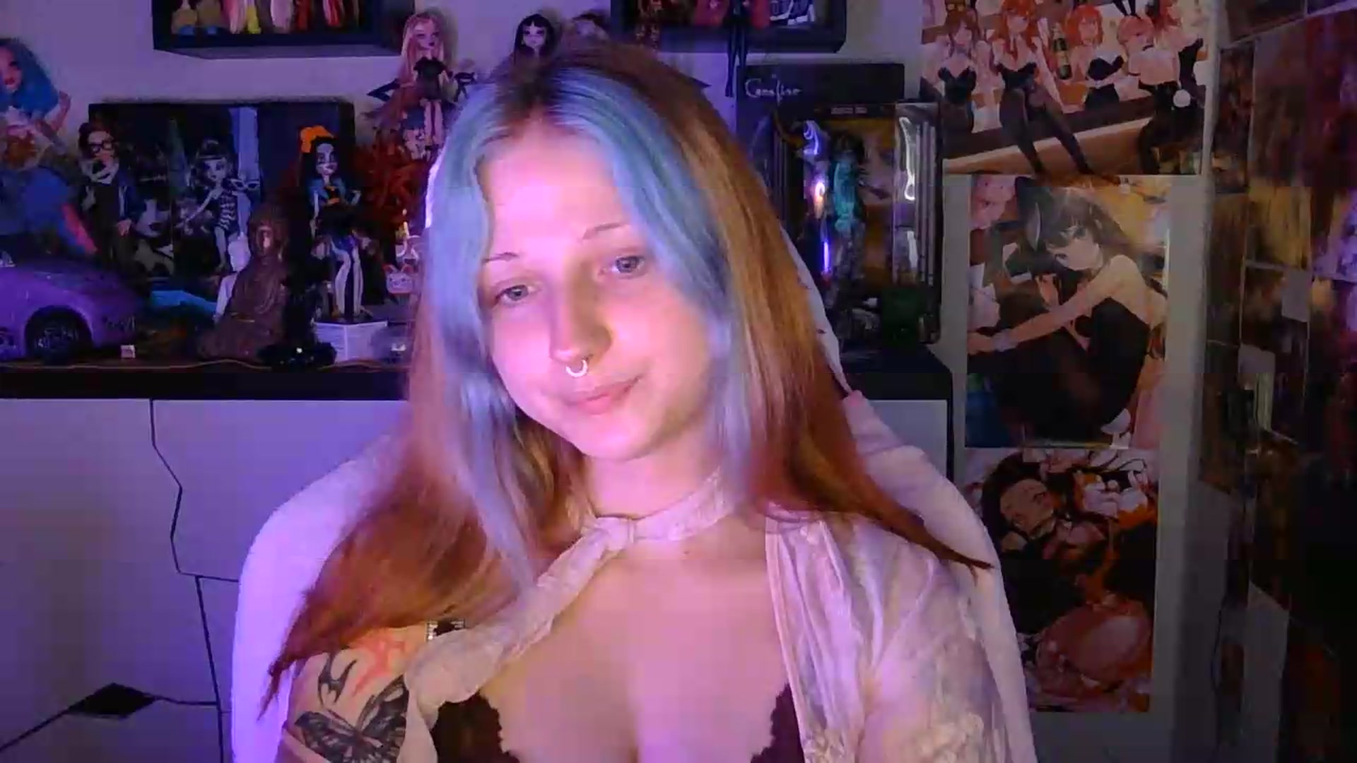 Gallery image thumbnail from VladaMoon's myfreecams stream on, 08/27/2026, 18:51 image 15 of 20
