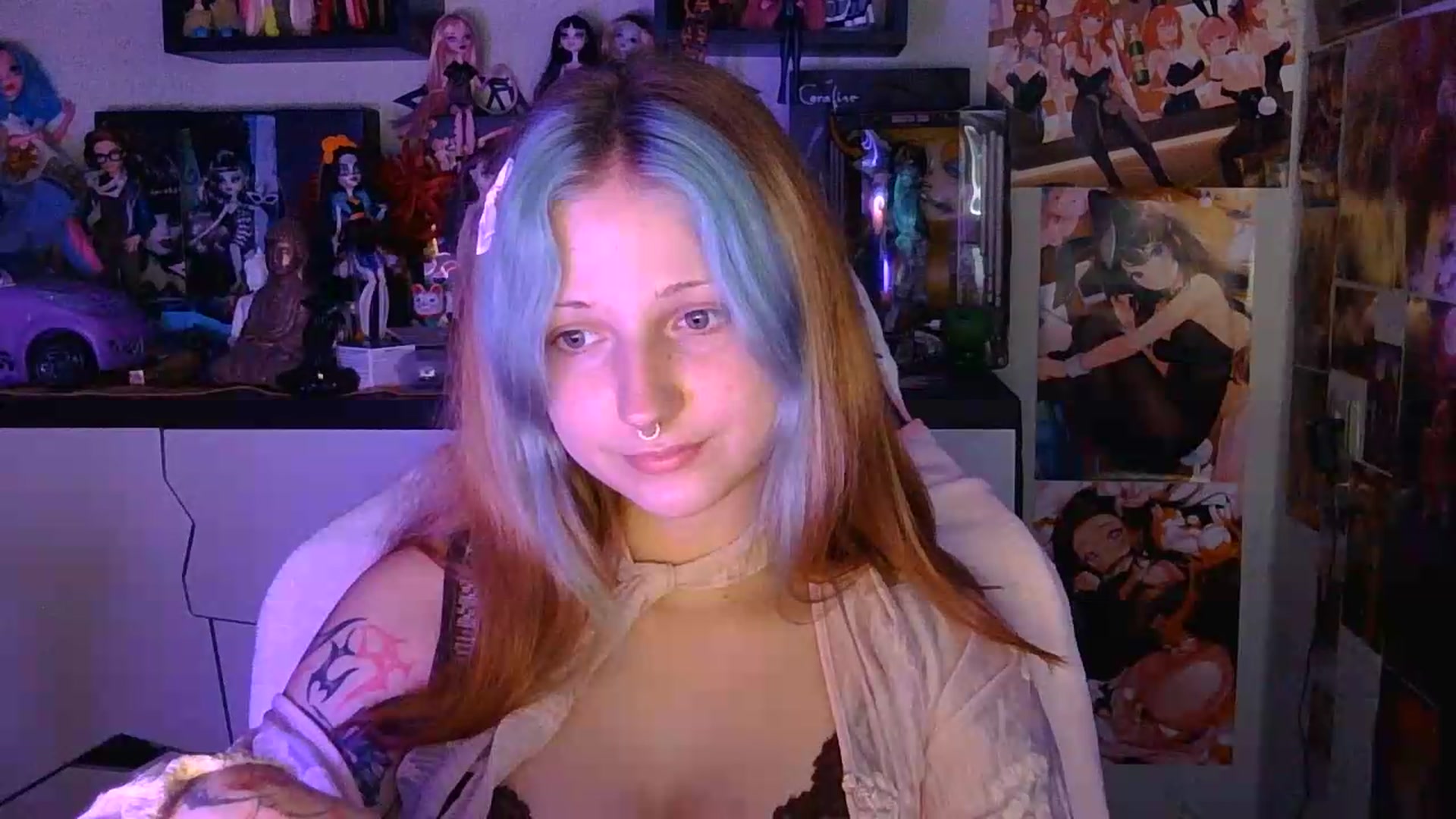 Gallery image thumbnail from VladaMoon's myfreecams stream on, 08/27/2026, 18:51 image 17 of 20