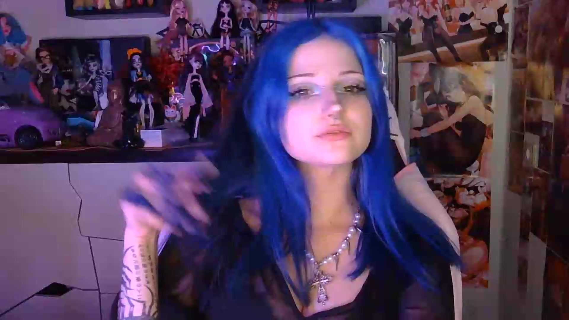 Gallery image thumbnail from VladaMoon's myfreecams stream on, 08/29/2026, 20:23 image 14 of 20