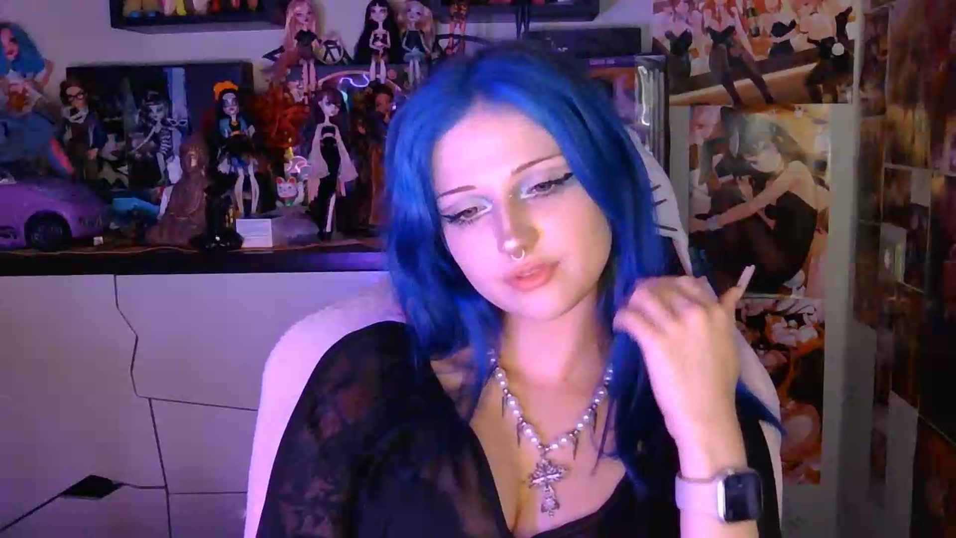 Gallery image thumbnail from VladaMoon's myfreecams stream on, 08/29/2026, 20:23 image 16 of 20
