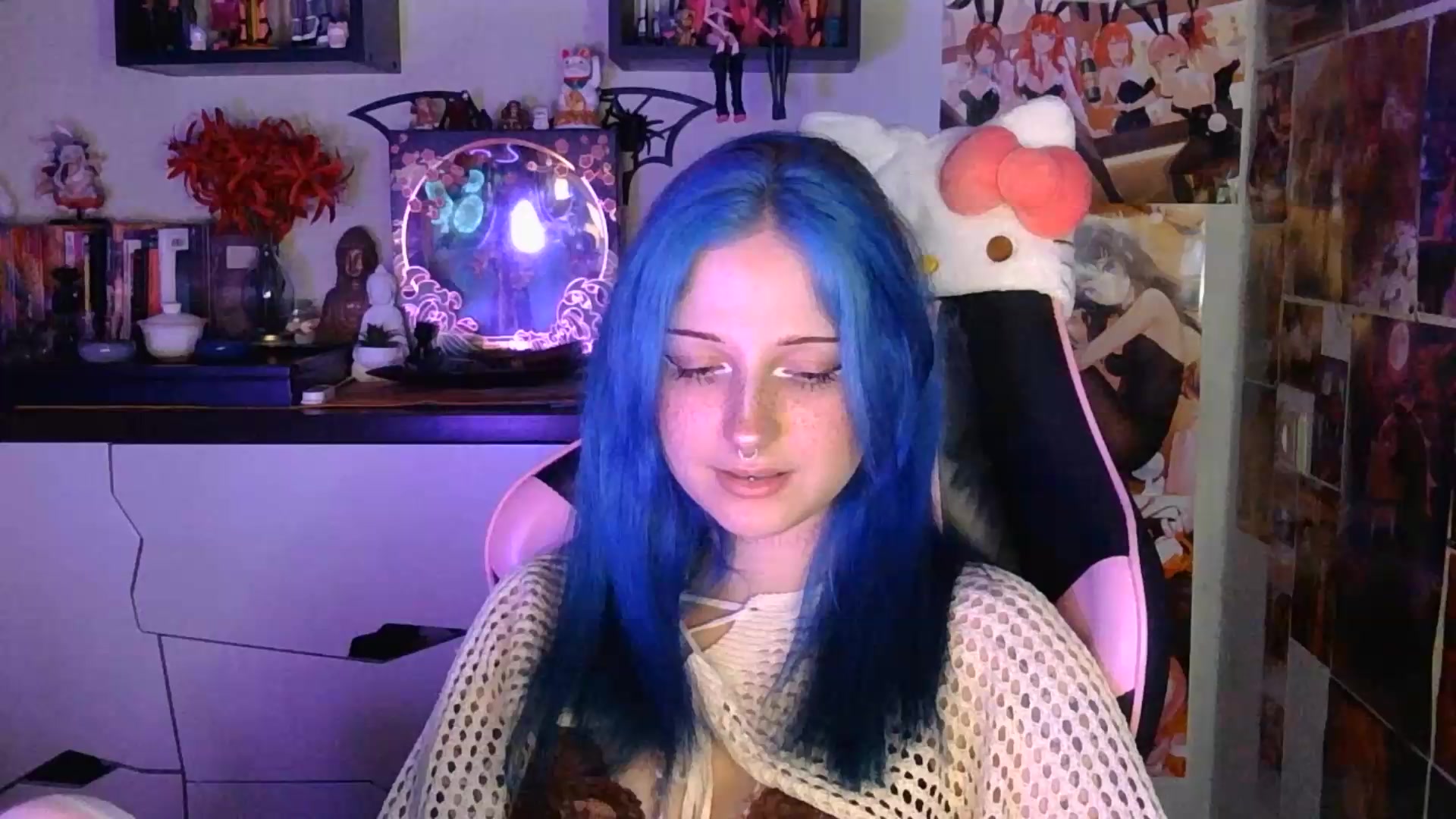 Gallery image thumbnail from VladaMoon's myfreecams stream on, 09/08/2026, 17:57 image 16 of 20