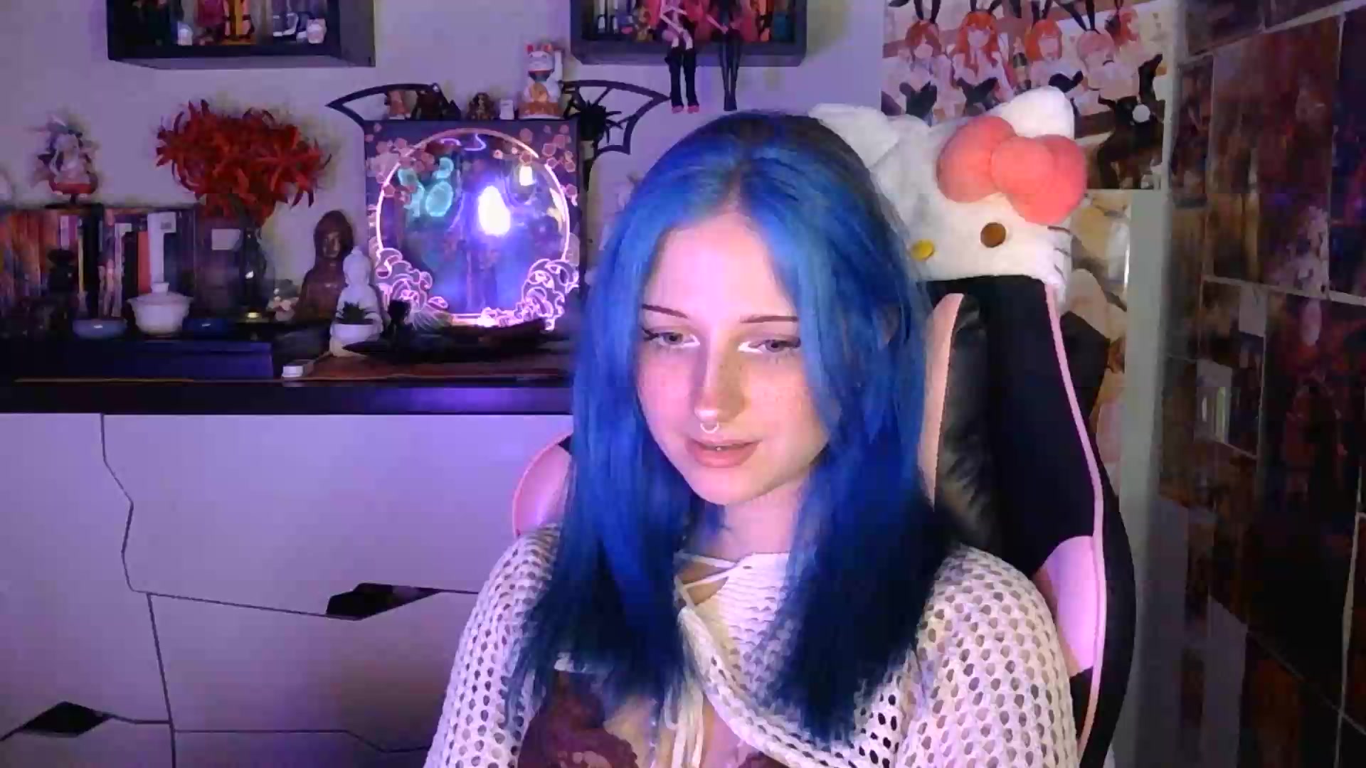 Gallery image thumbnail from VladaMoon's myfreecams stream on, 09/08/2026, 17:57 image 15 of 20