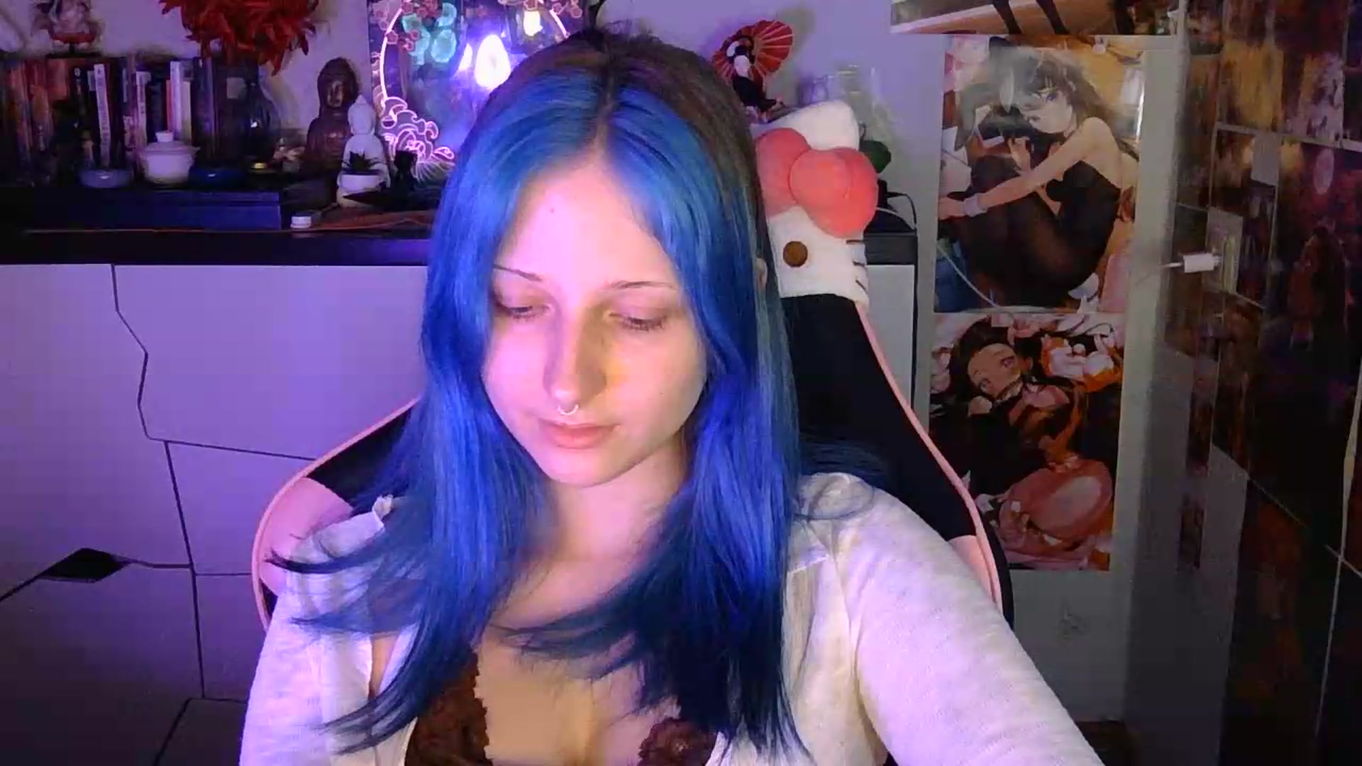 Gallery image thumbnail from VladaMoon's myfreecams stream on, 09/10/2026, 19:54 image 4 of 20