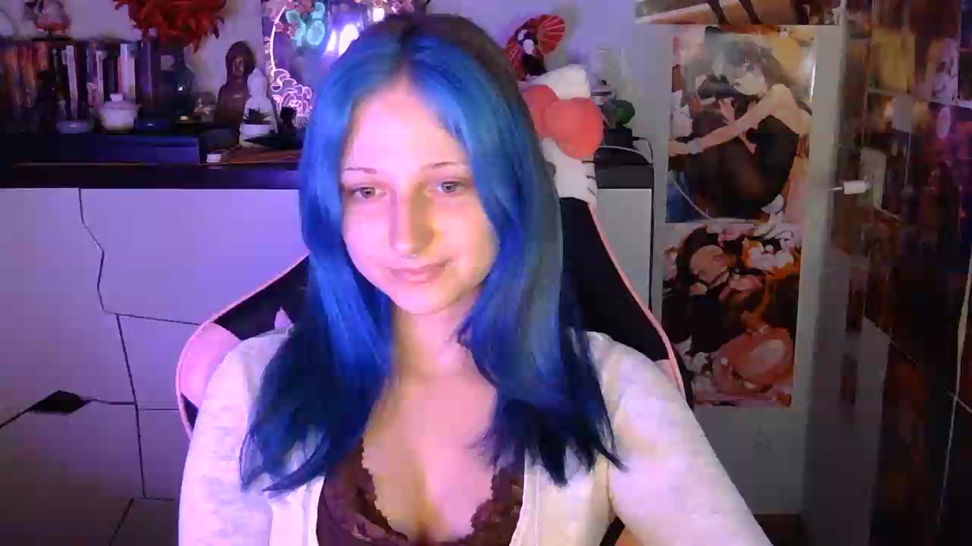 Gallery image thumbnail from VladaMoon's myfreecams stream on, 09/10/2026, 19:54 image 13 of 20