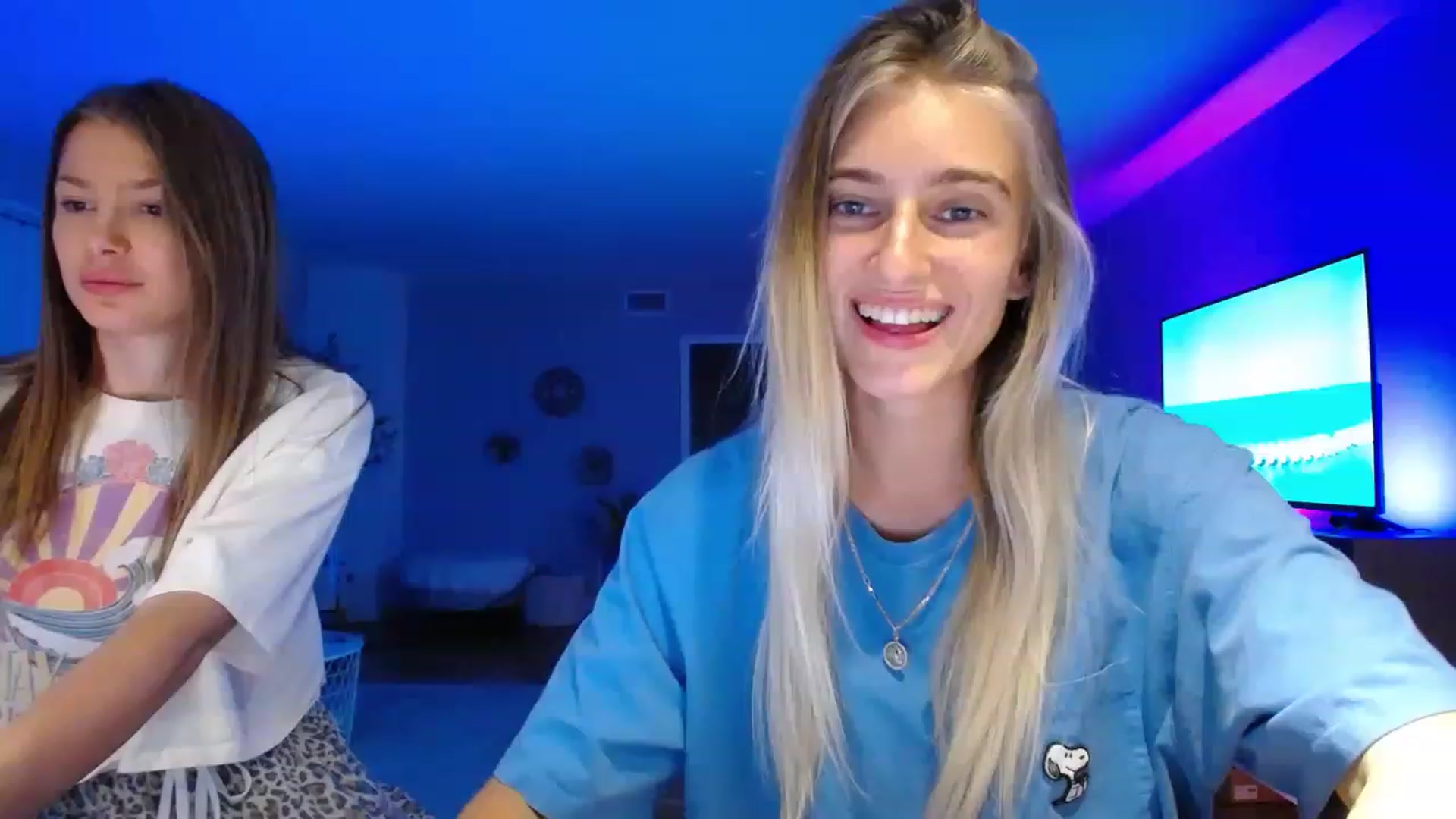 Gallery image thumbnail from Vodka_Queen's myfreecams stream on, 12/01/2022, 08:13 image 13 of 20