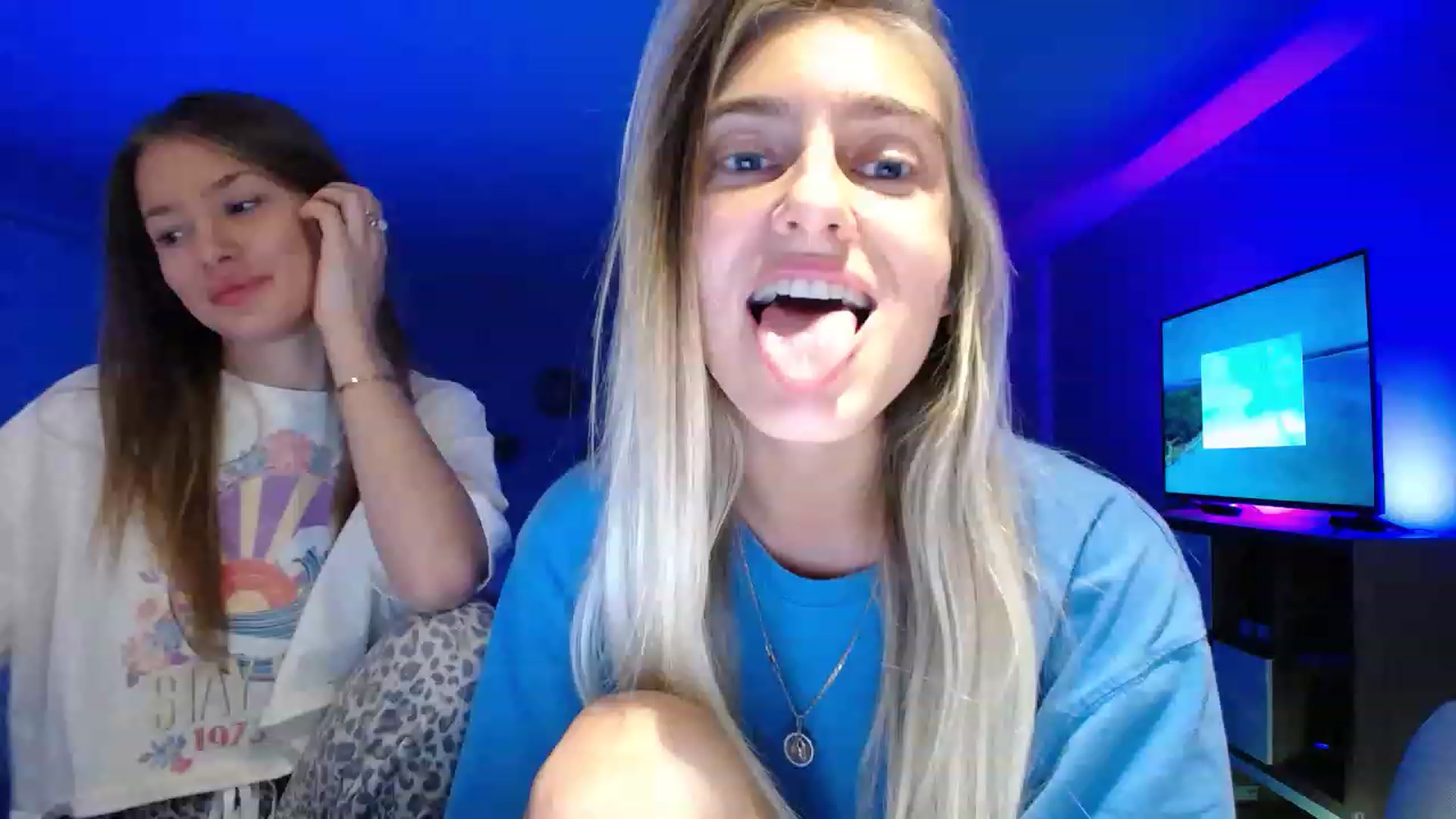 Gallery image thumbnail from Vodka_Queen's myfreecams stream on, 12/01/2022, 08:13 image 15 of 20