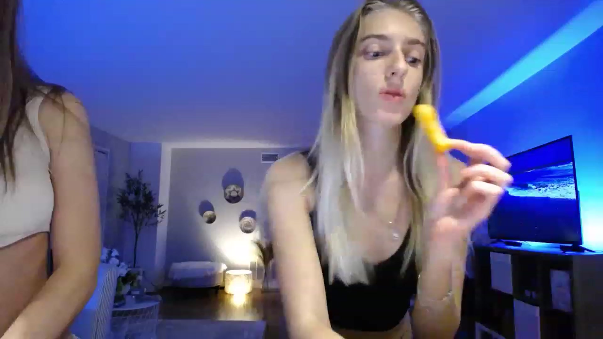 Gallery image thumbnail from Vodka_Queen's myfreecams stream on, 01/12/2023, 07:06 image 6 of 20