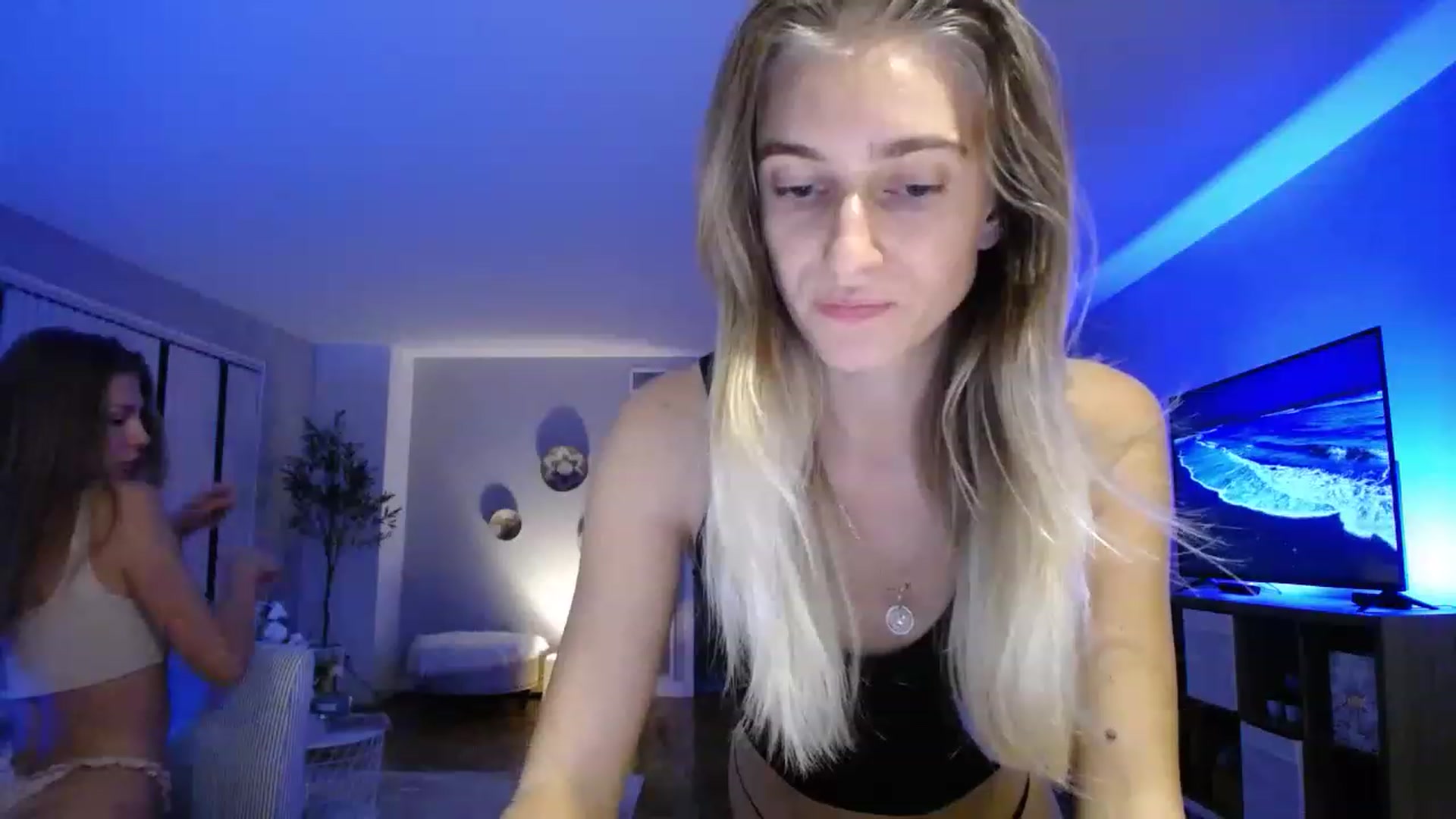 Gallery image thumbnail from Vodka_Queen's myfreecams stream on, 01/12/2023, 07:06 image 2 of 20