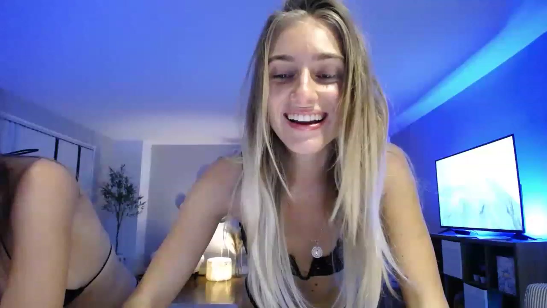 Gallery image thumbnail from Vodka_Queen's myfreecams stream on, 02/01/2023, 05:06 image 1 of 20