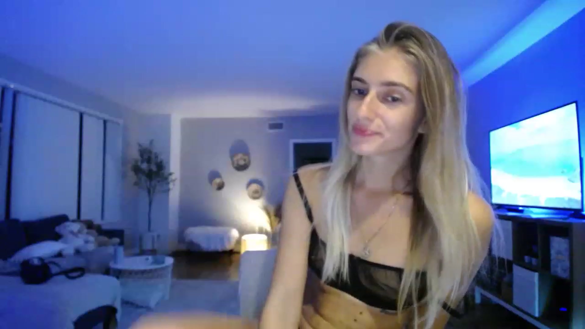 Gallery image thumbnail from Vodka_Queen's myfreecams stream on, 02/08/2023, 07:44 image 8 of 20