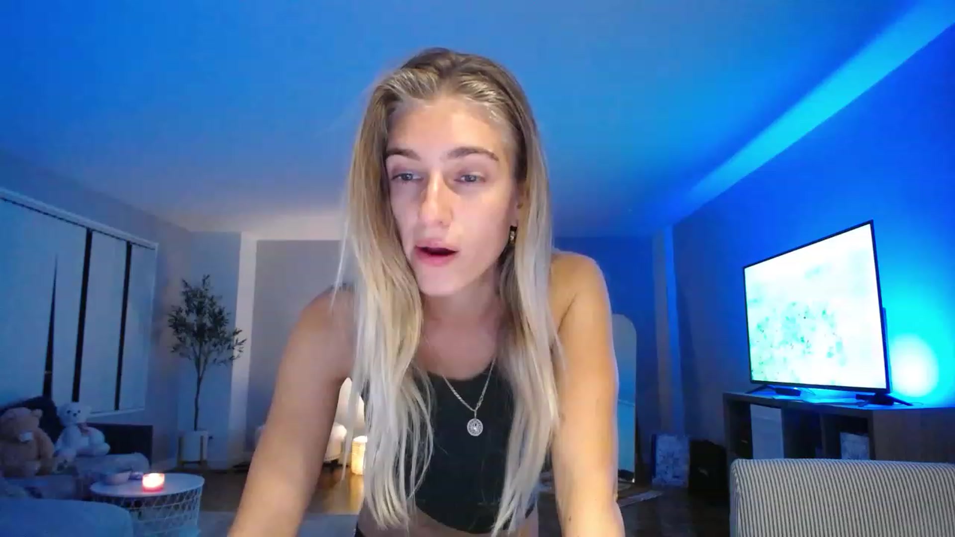 Gallery image thumbnail from Vodka_Queen's myfreecams stream on, 02/11/2023, 08:17 image 2 of 20